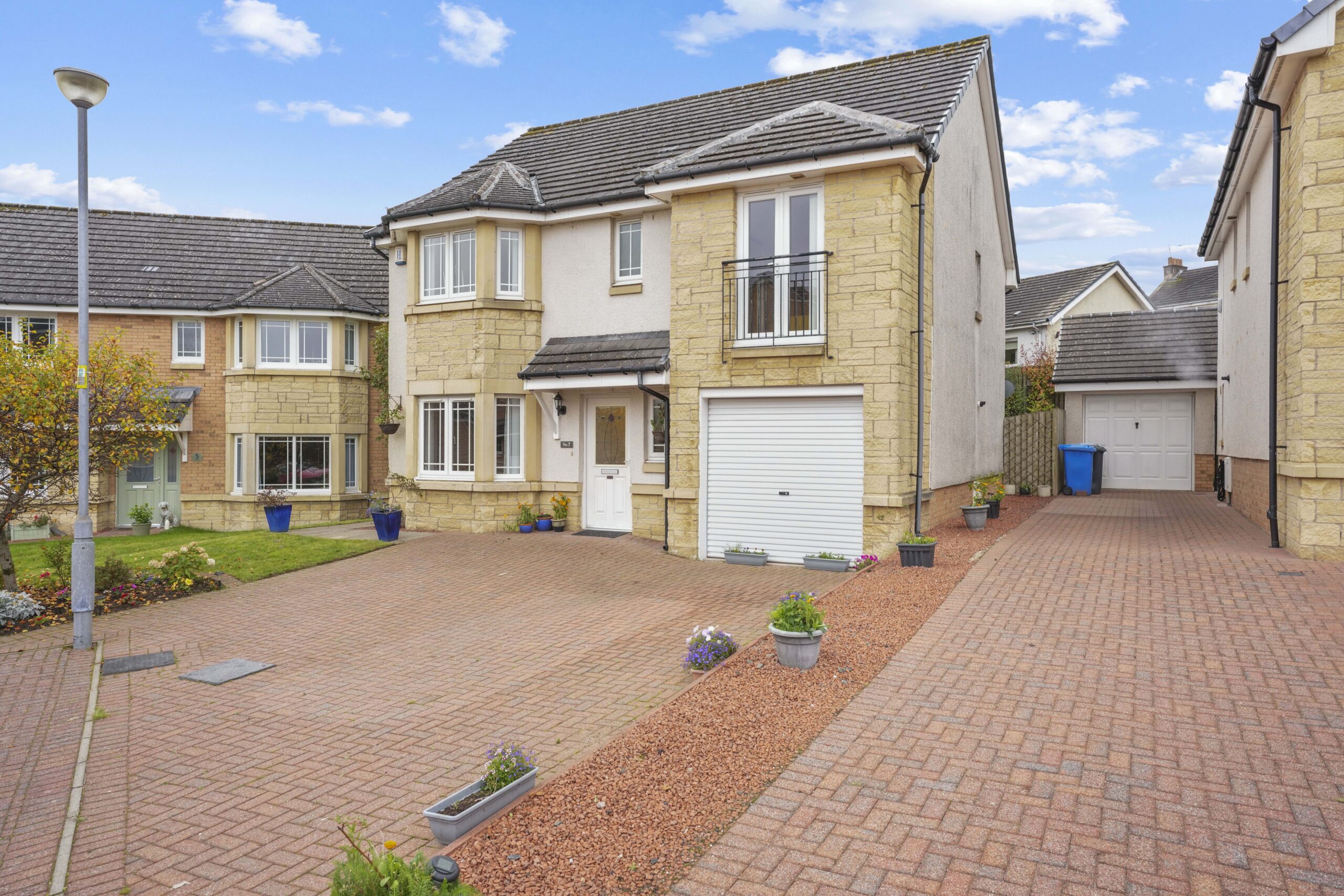7 Fetlar Court (1)