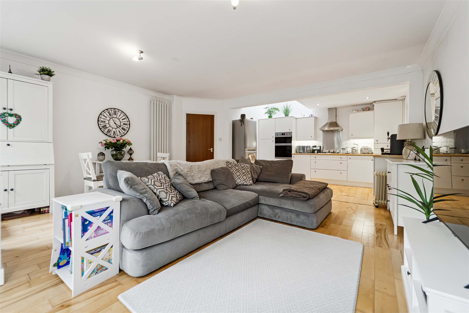 7 Yarrow Gardens Lane 3 (Large)