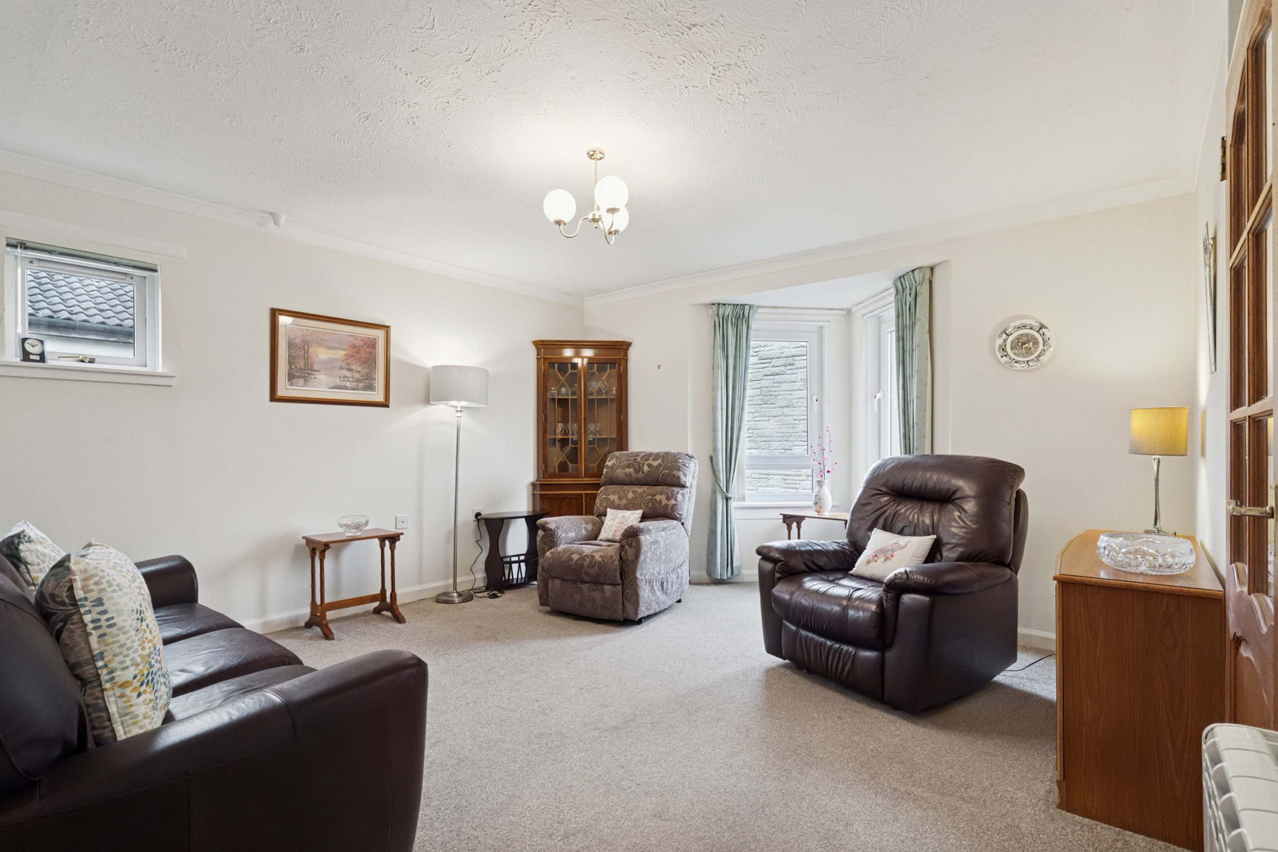 NM4693_19 Wellmeadow Farm_Meadow Way_Newton Mearns_G77 6XJ_img3