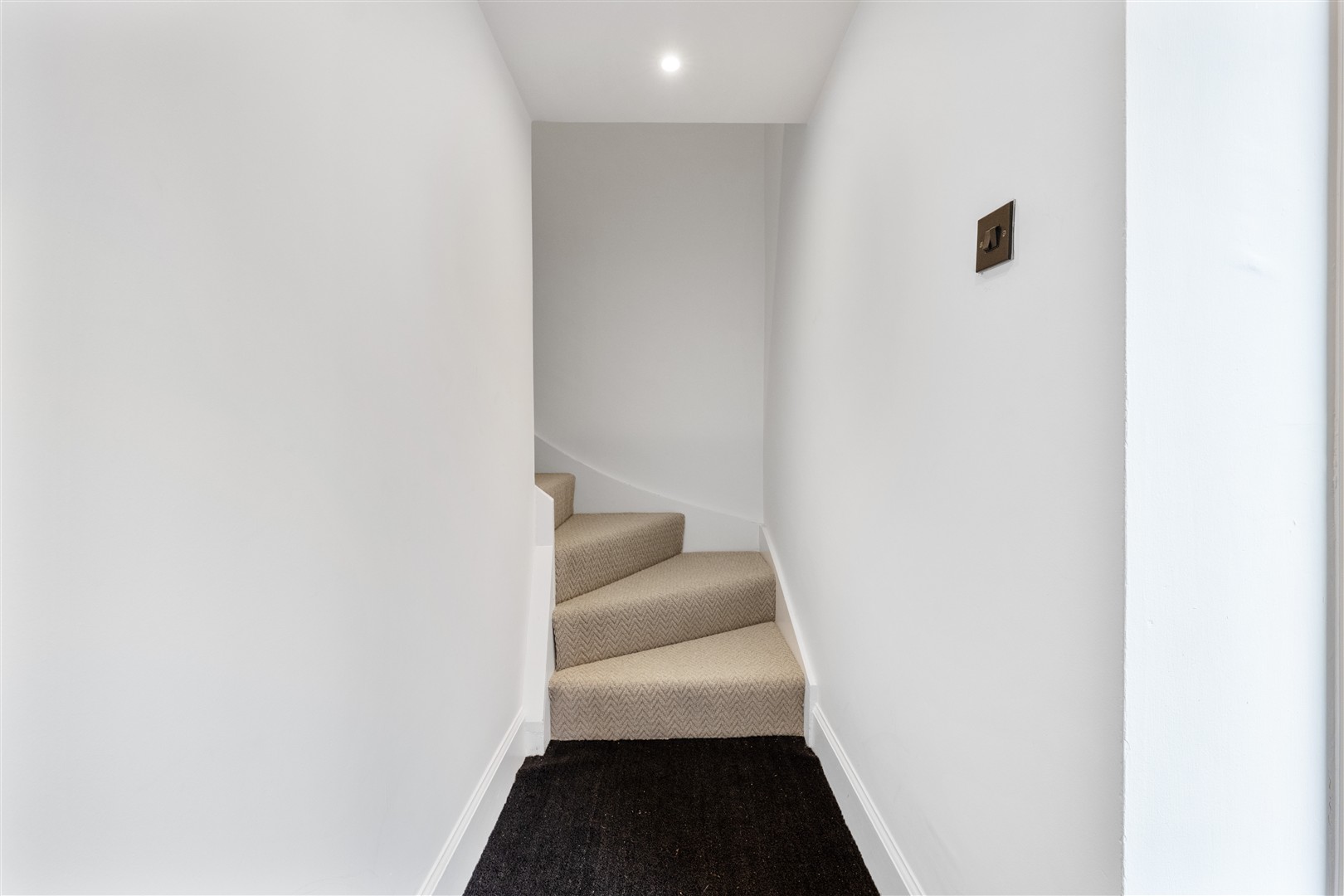 43 Woodside Terrace Lane 12 (Large)