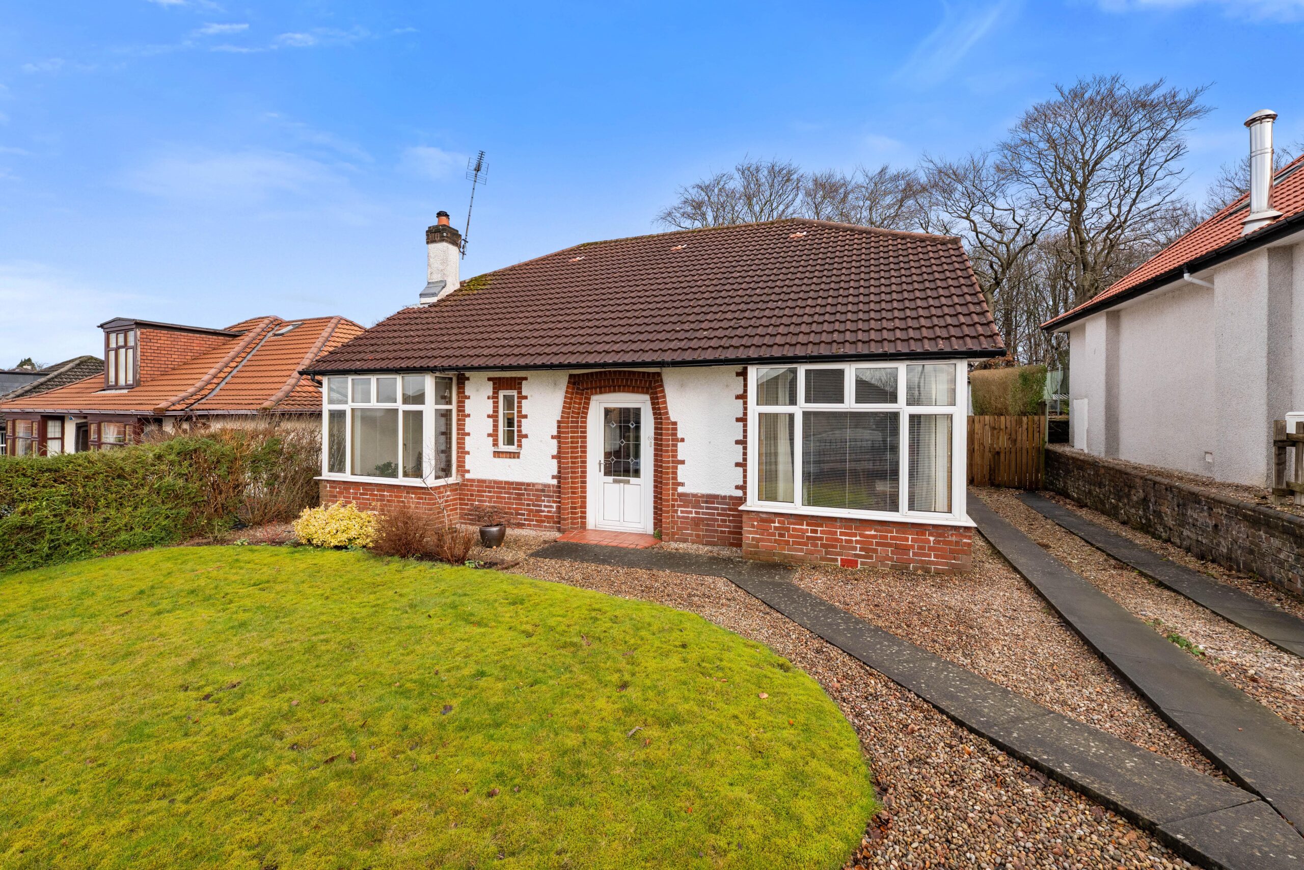 BD4030_A_PLEASE PHOTOSHOP OUT BINS