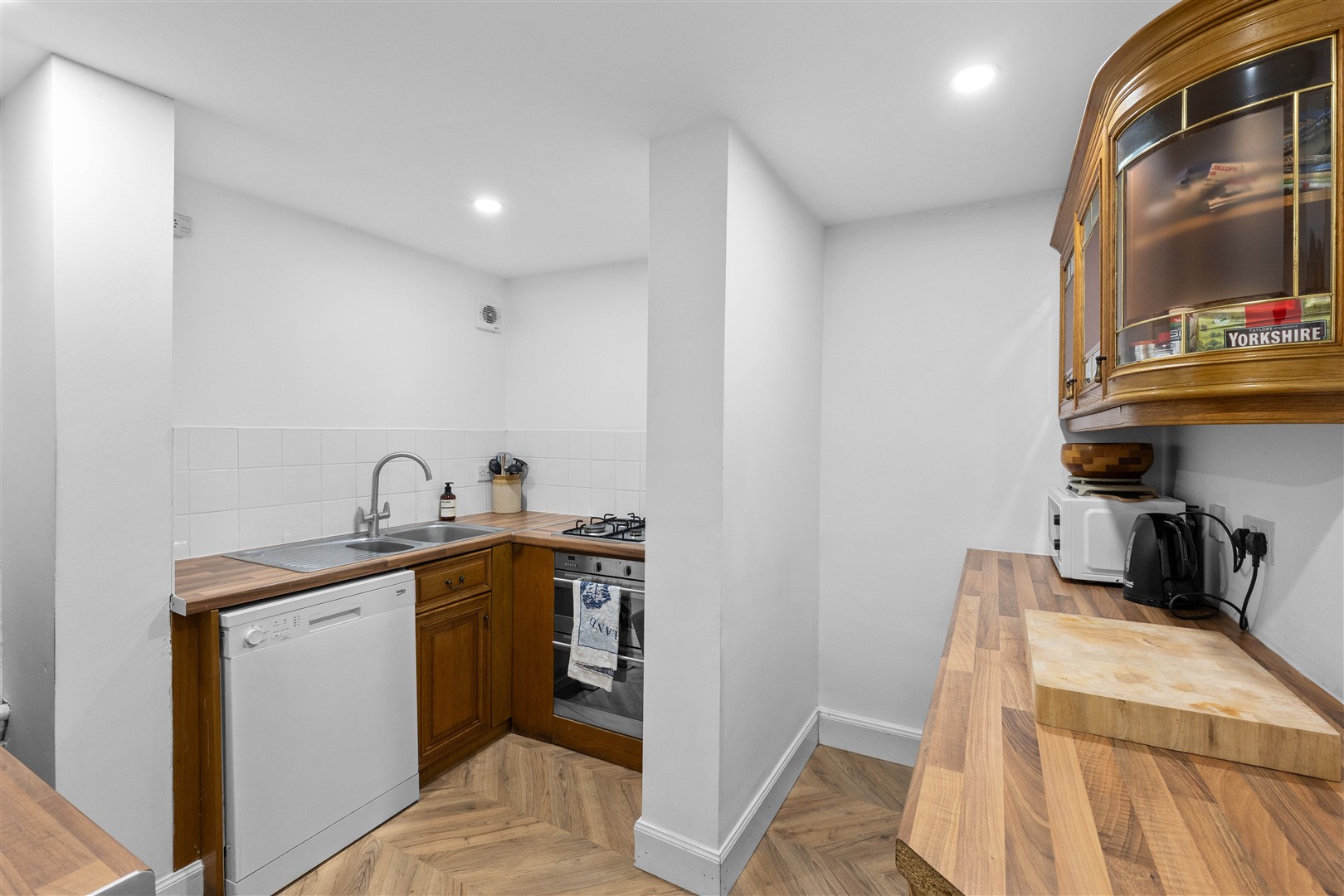 0.2 105 Clarence Drive 5 (Large)