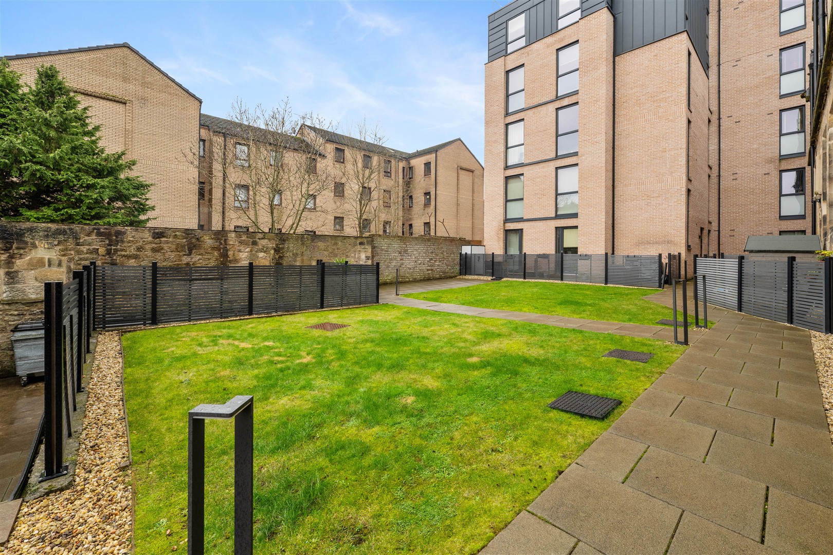 1.5 52 Lumsden Street 15 (Large)