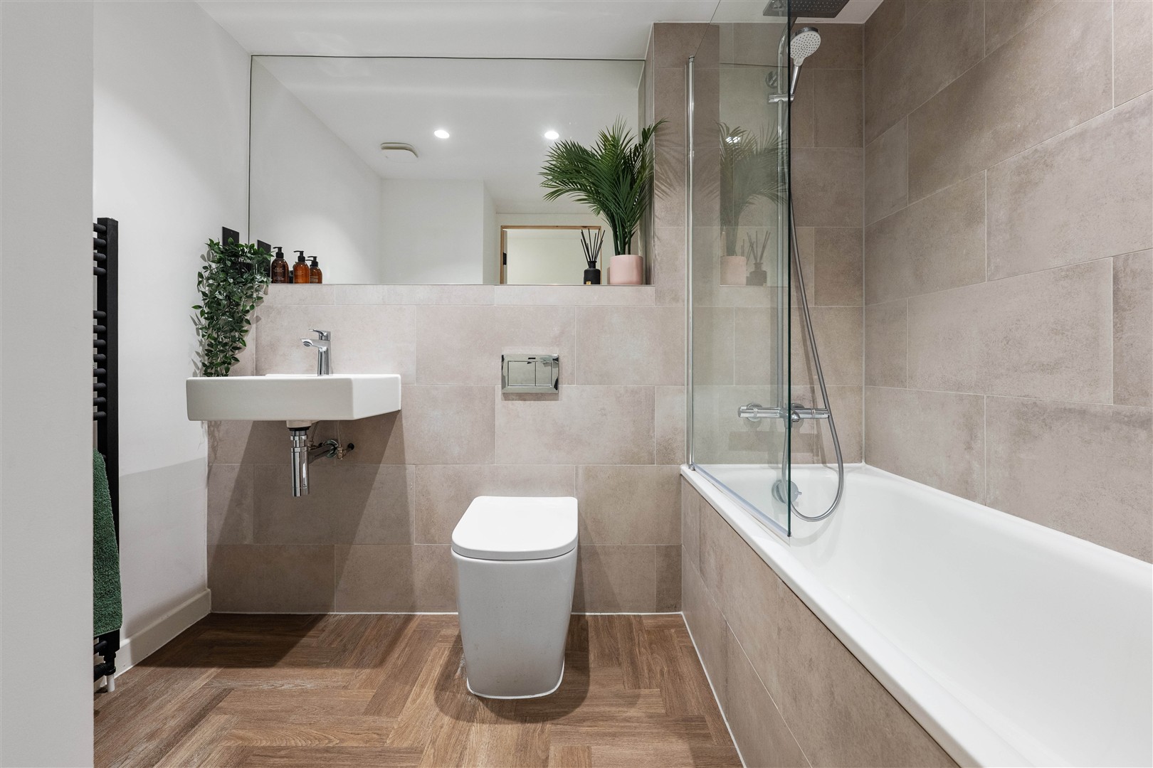 1.5 52 Lumsden Street 8 (Large)