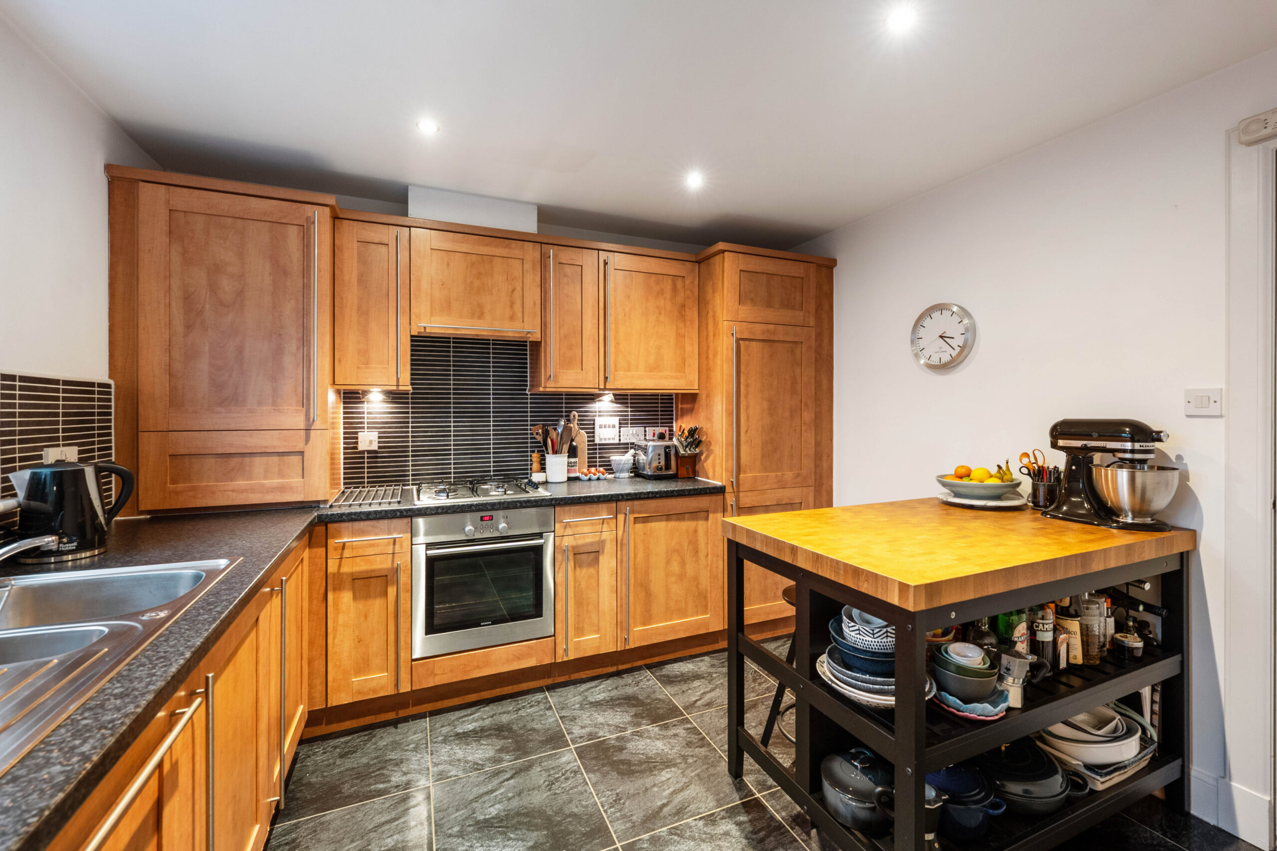 2.1, 17 St Helens Gardens (5)