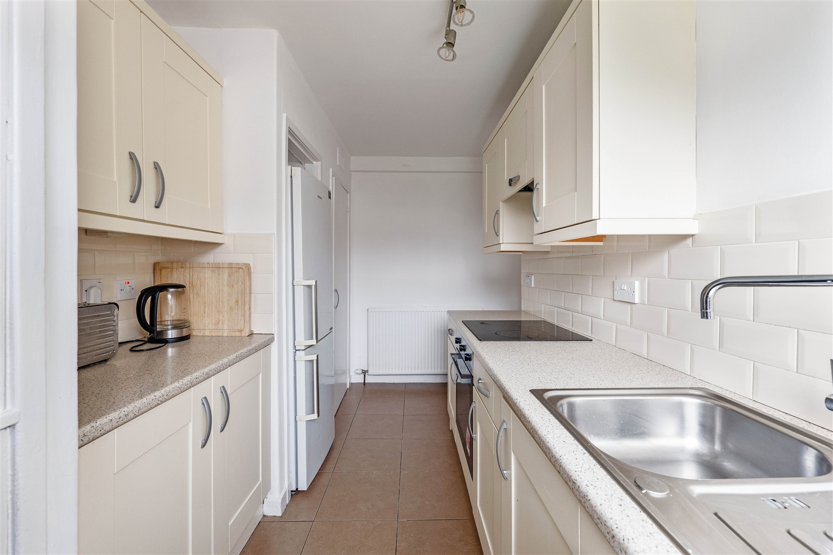 2.2 121 Helensburgh Drive 5 (Large)