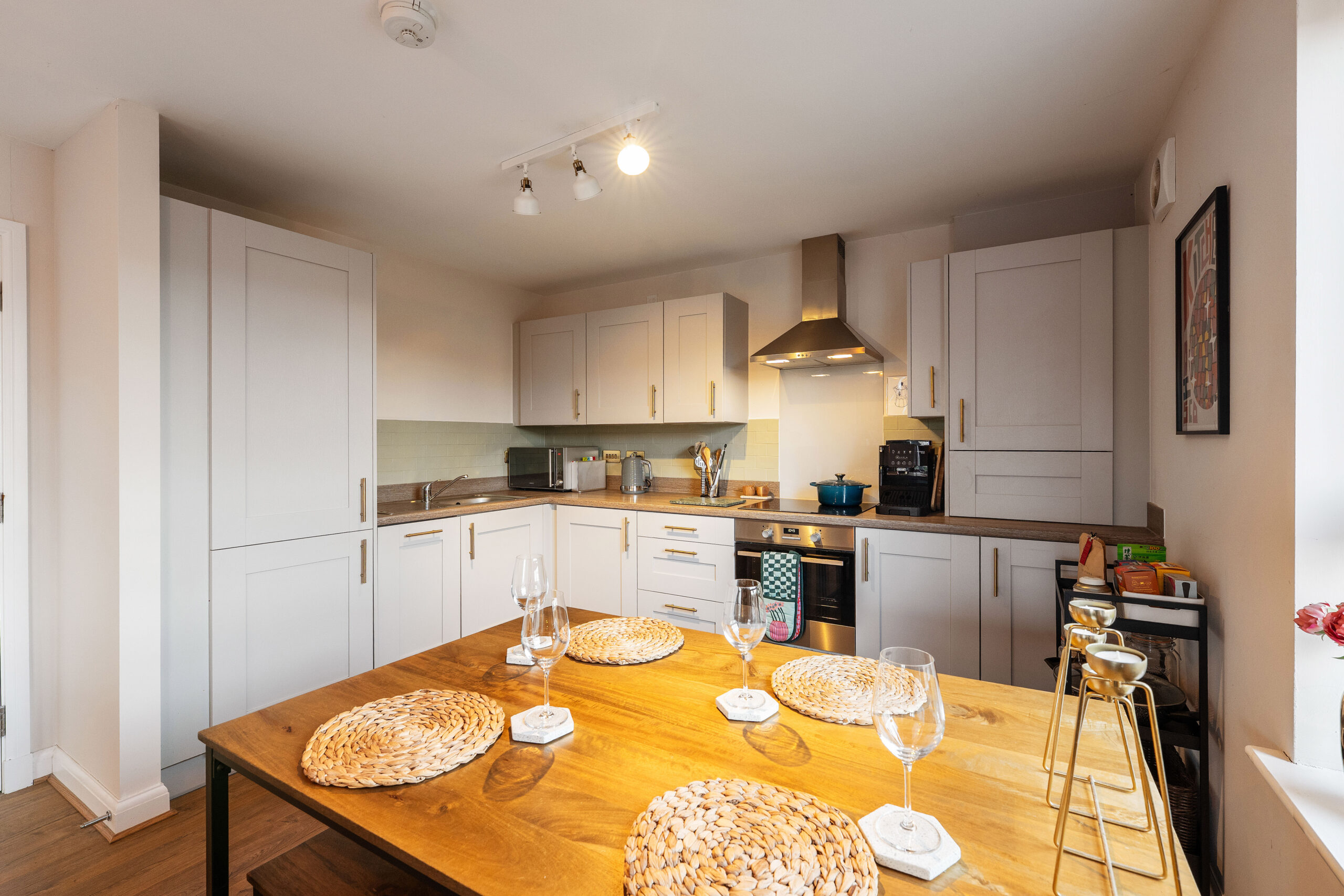 2.2, 6 Inverlair Avenue (14)