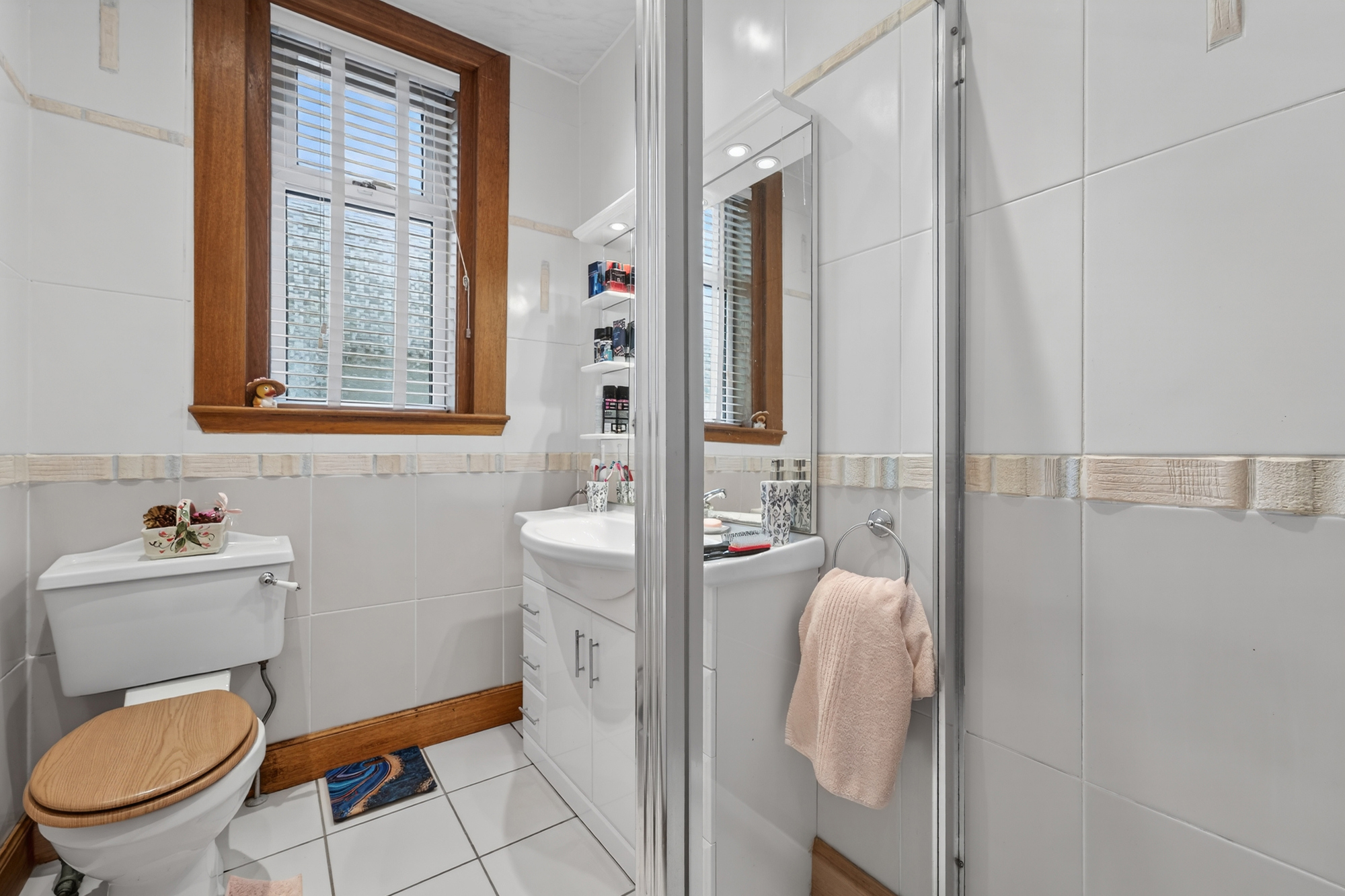 20_44 burnside road, largs_20