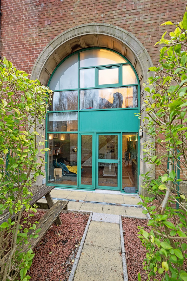 25L Mingarry Street 12 (Large)