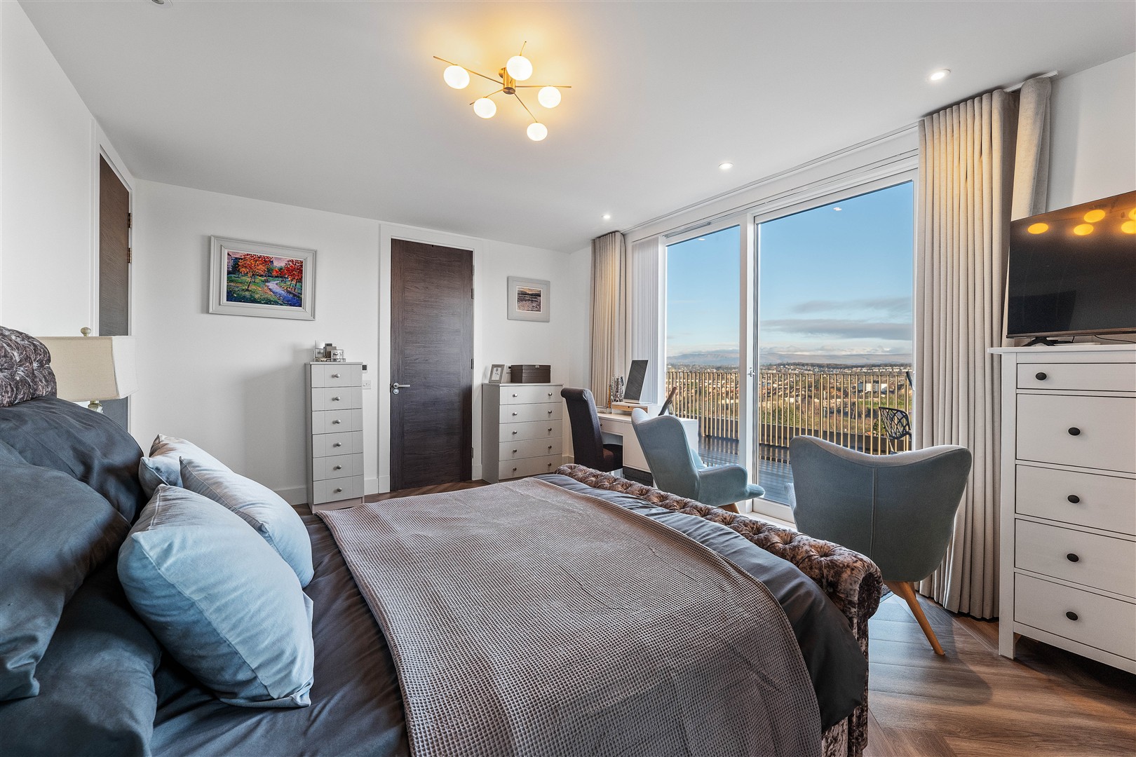 4.2 11 School Drive 11 (Large)