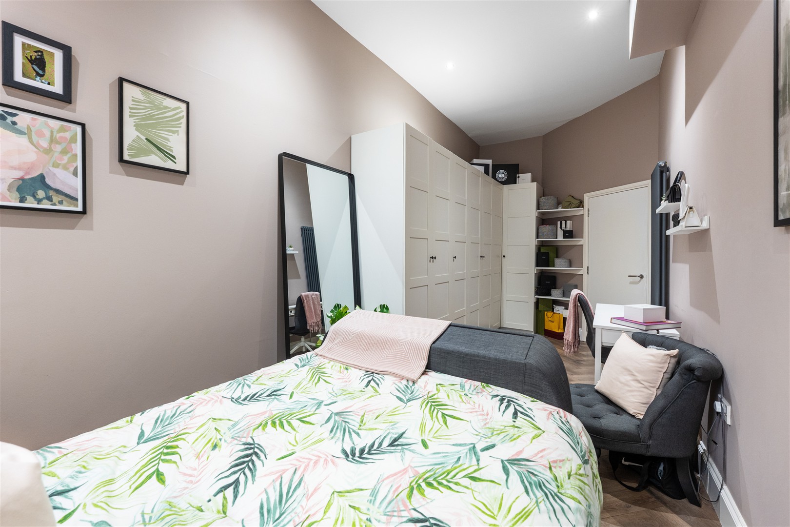 B2 69 Kent Road 9 (Large)