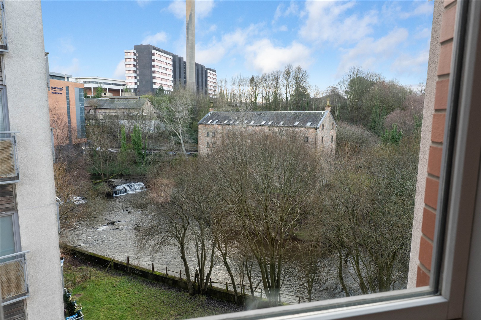 F9 46 PBS 17 (Large)