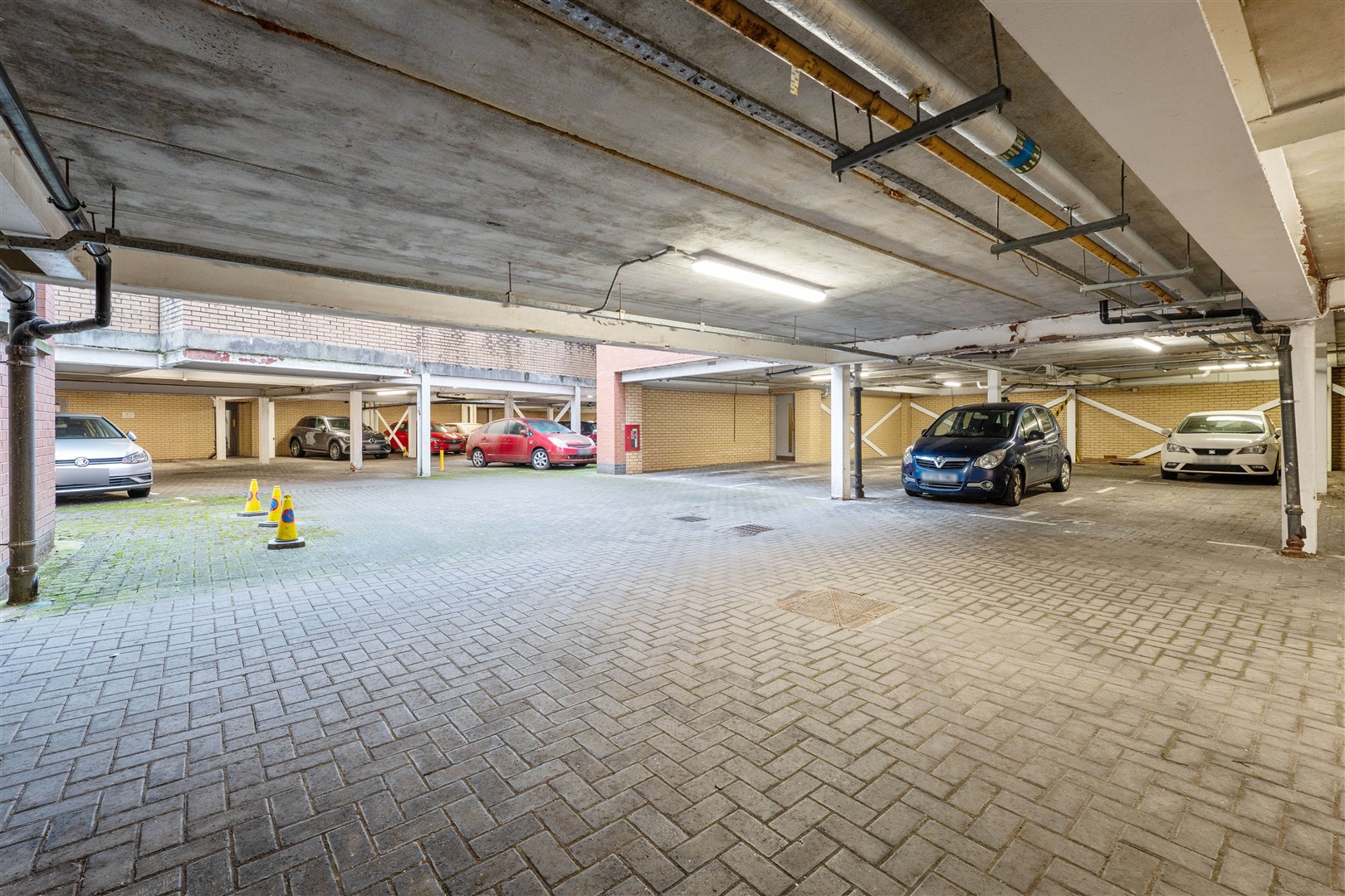 F9 46 PBS 20 (Large)