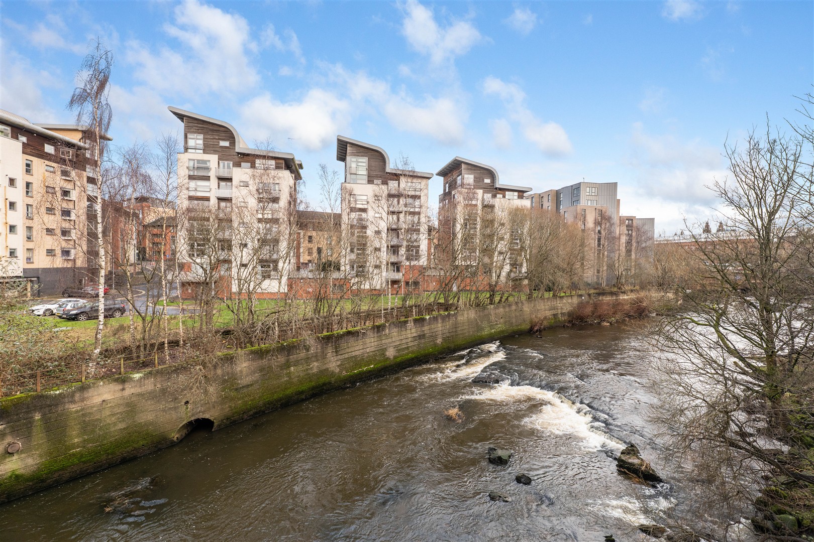 F9 46 PBS 21 (Large)