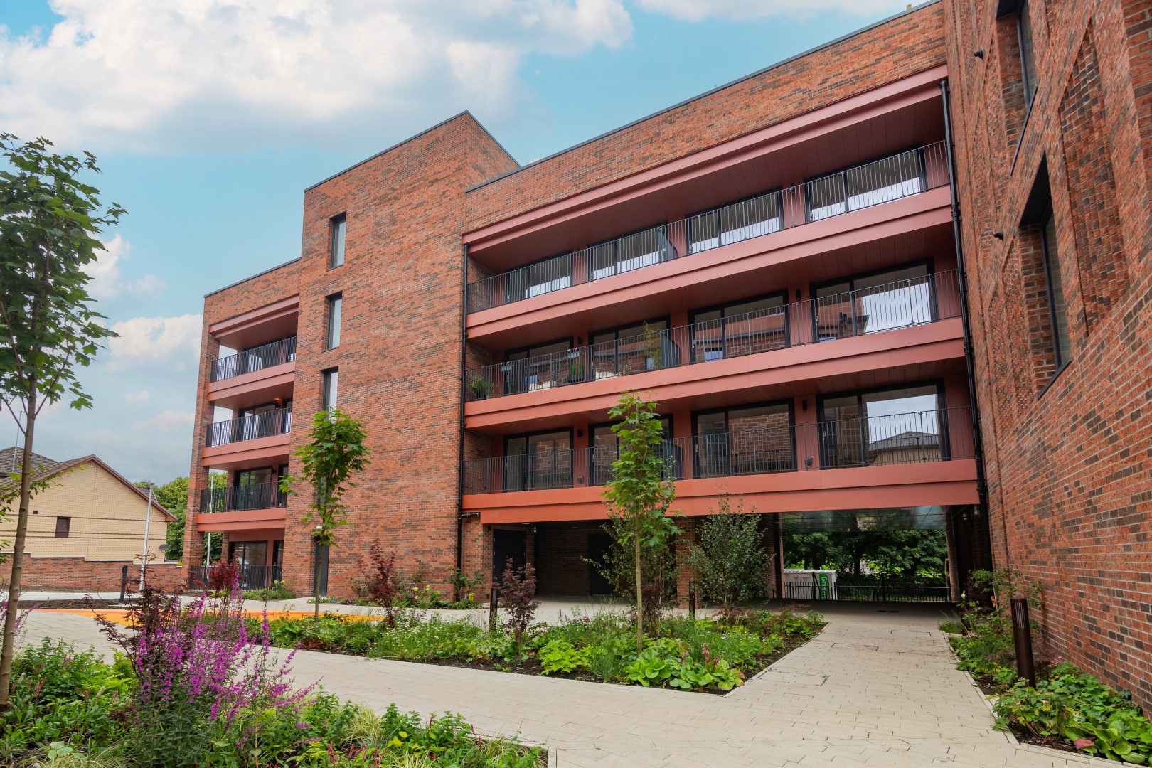 Kelvin-39NapiershallSt-25-Large