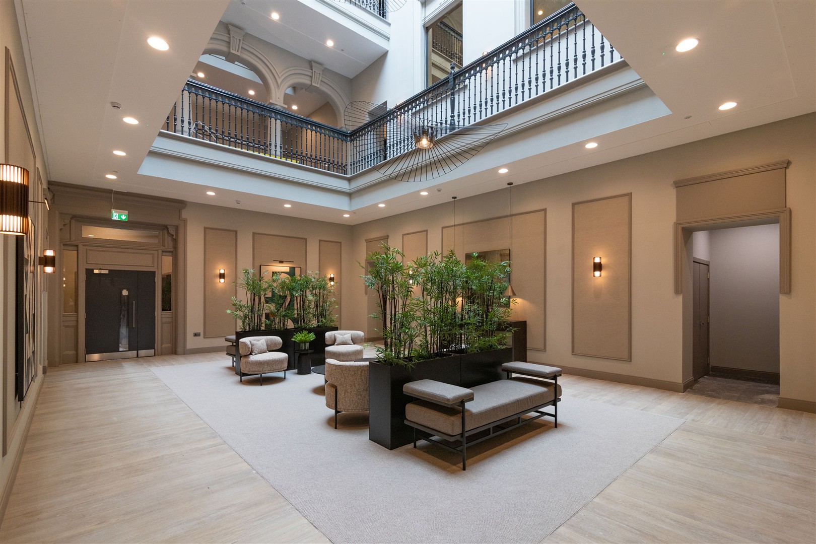 Kelvin-39NapiershallSt-39 (Large)