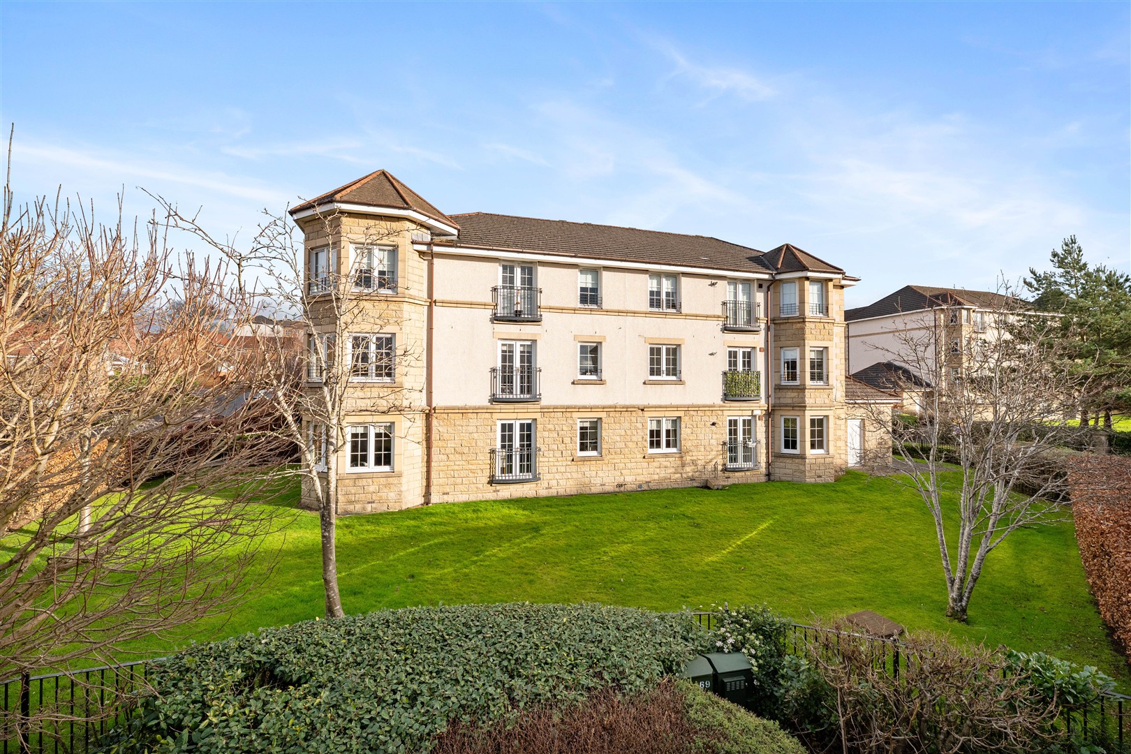 0.3 1 Branklyn Court 14 (Large)