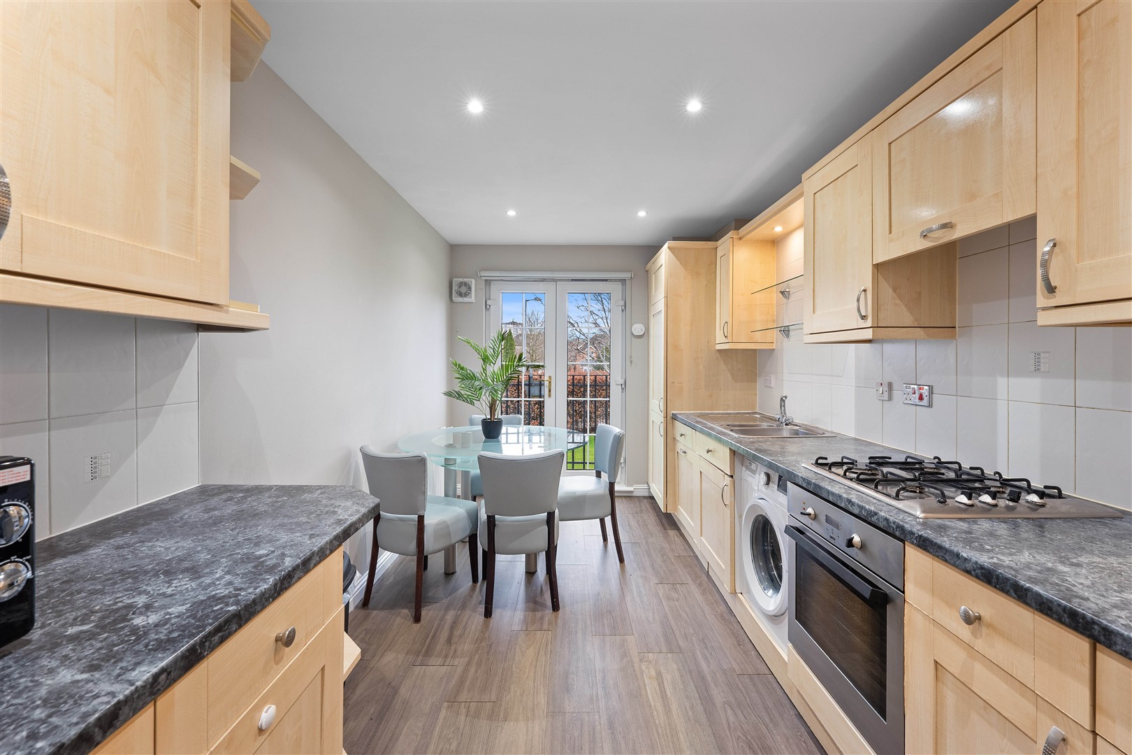 0.3 1 Branklyn Court 5 (Large)