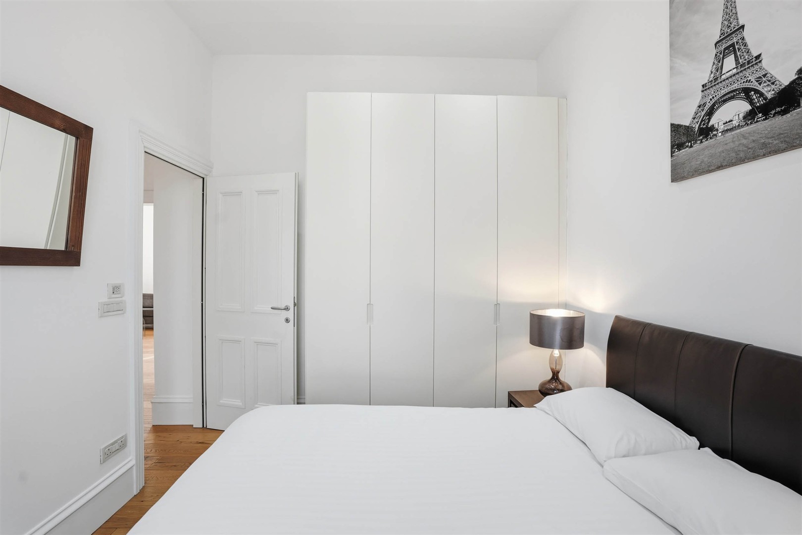 1.2 12 Botanic Crescent 10 (Large)