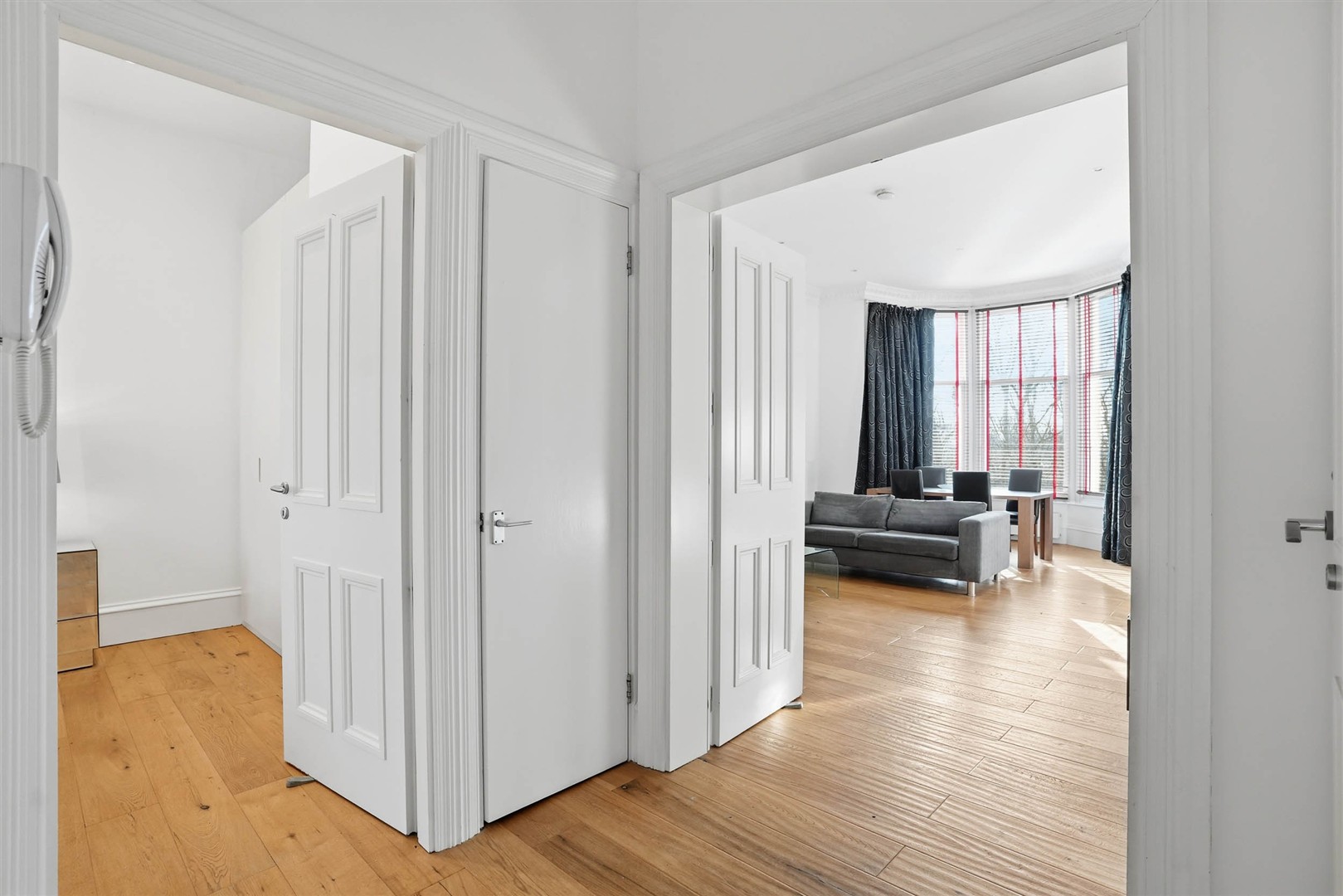 1.2 12 Botanic Crescent 5 (Large)