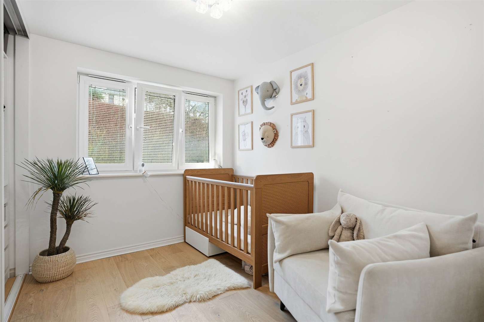 1.3 37 Kelvindale Court 11 (Large)