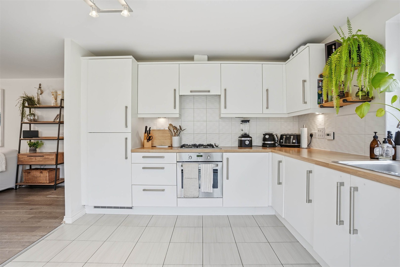 1.3 37 Kelvindale Court 5 (Large)