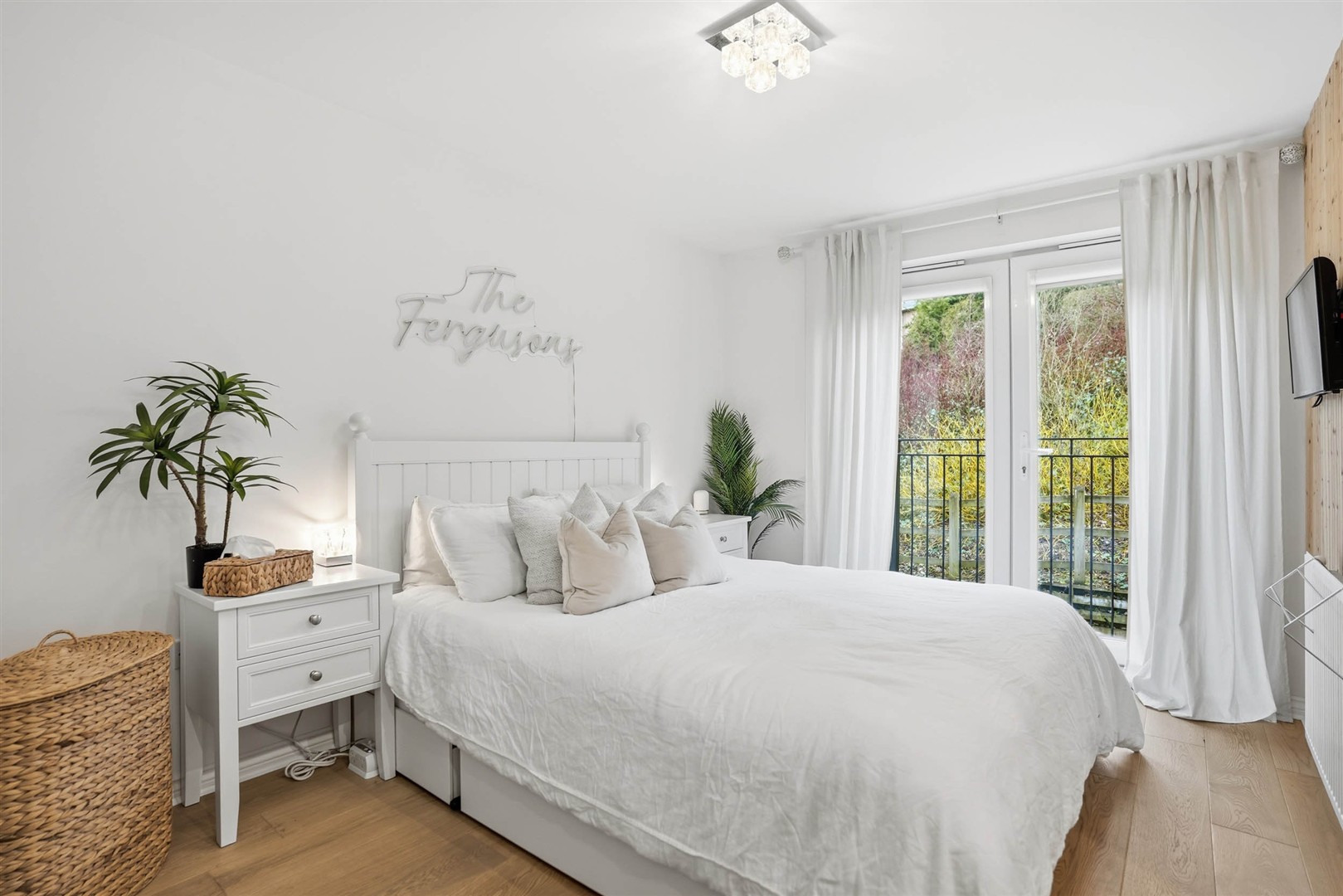 1.3 37 Kelvindale Court 8 (Large)