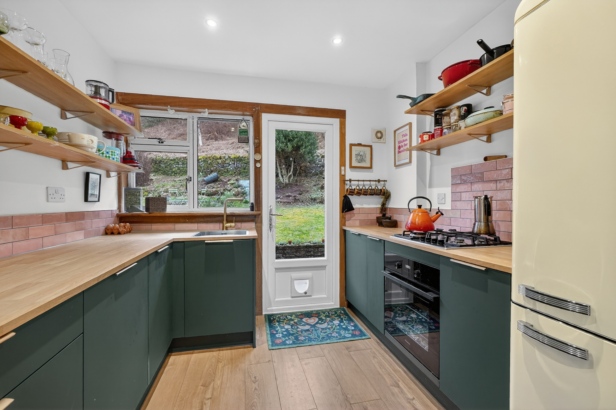 12_13 halkshill drive, largs _12