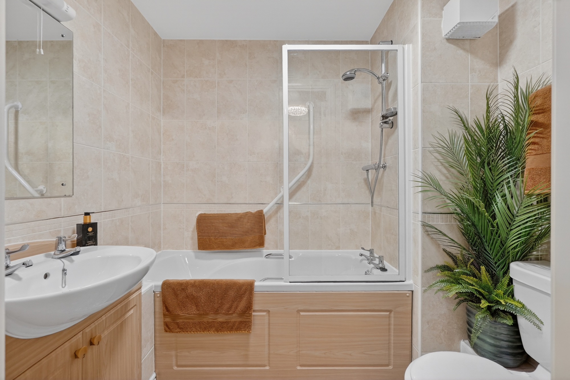 17 cumbrae court, largs _18