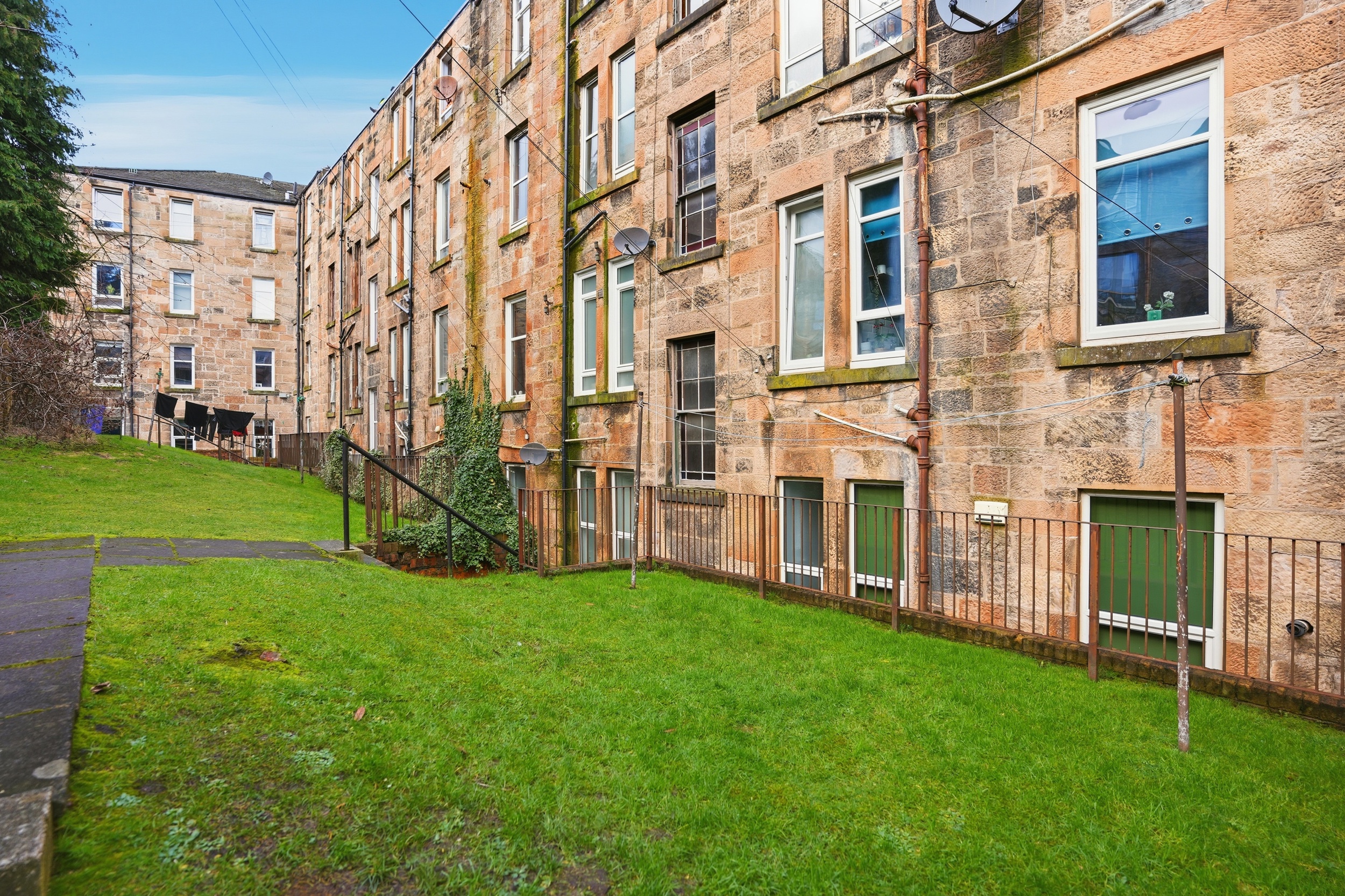 2.1, 7 McLennan Street (12)