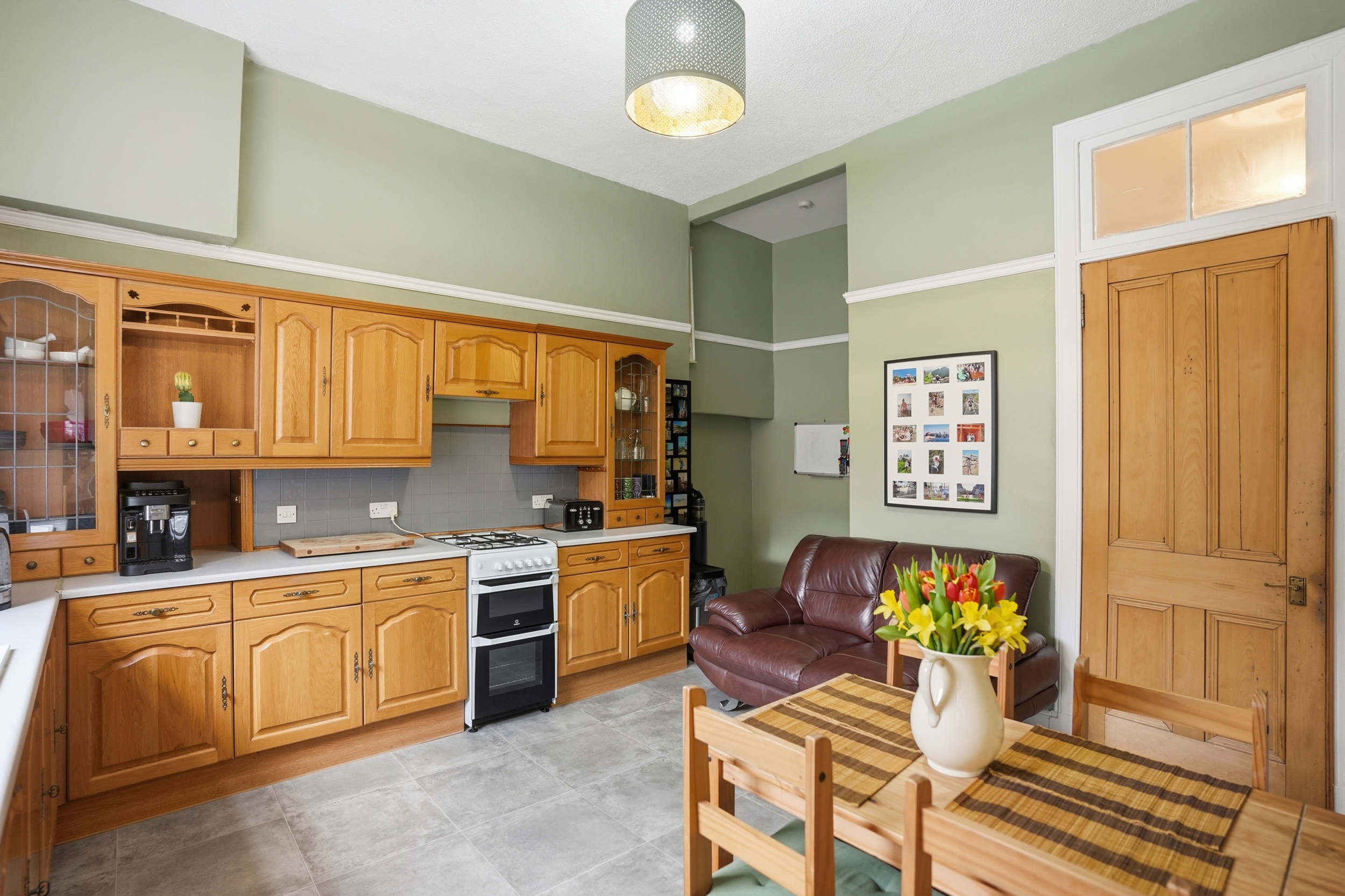 2.1, 7 McLennan Street (9)