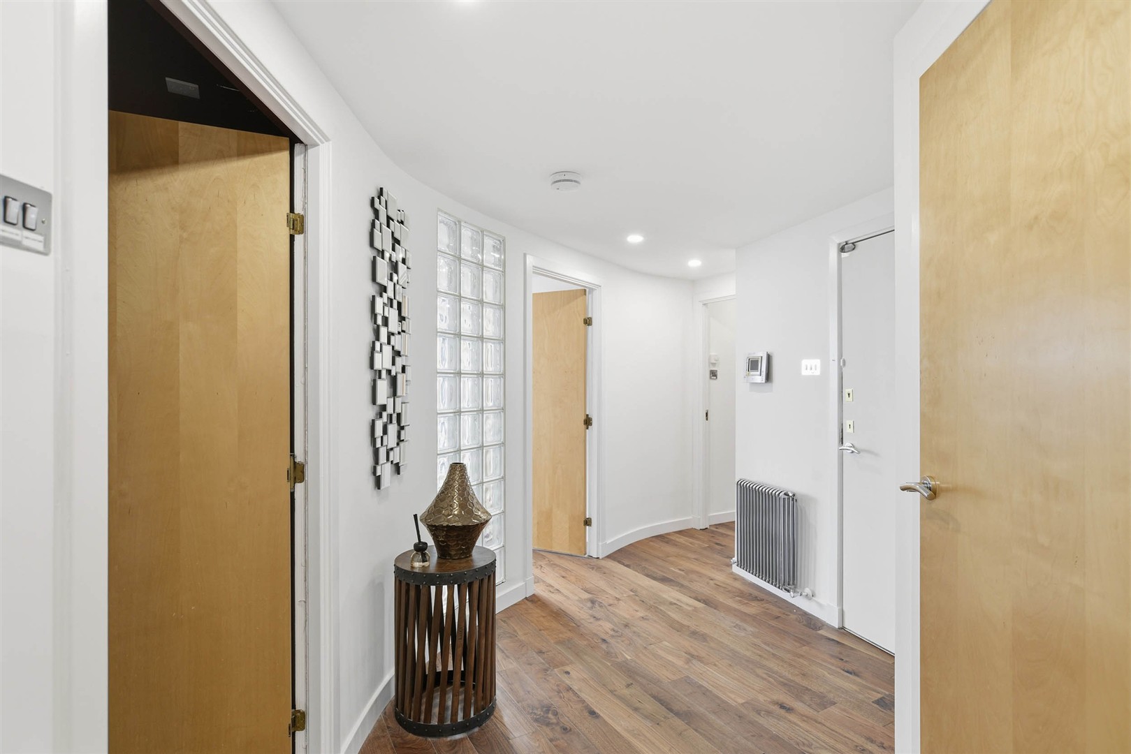 Flat 10 308 Clyde Street 18 (Large)