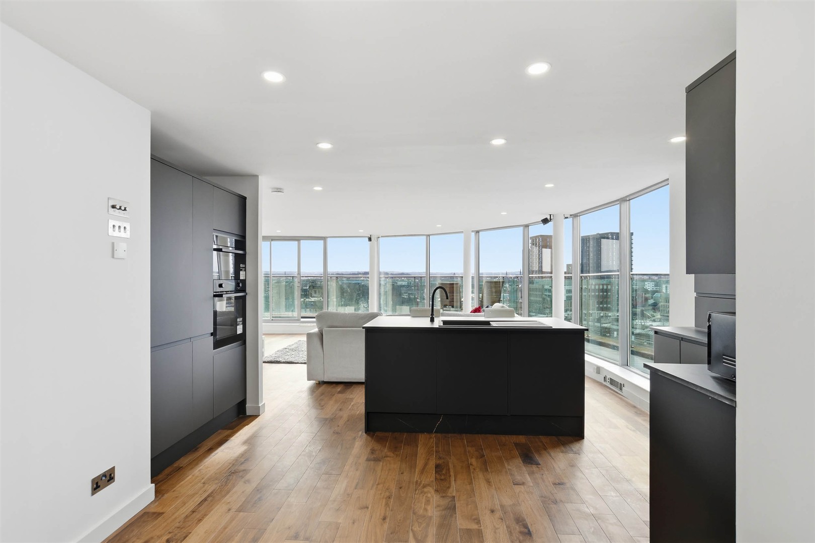 Flat 10 308 Clyde Street 4 (Large)