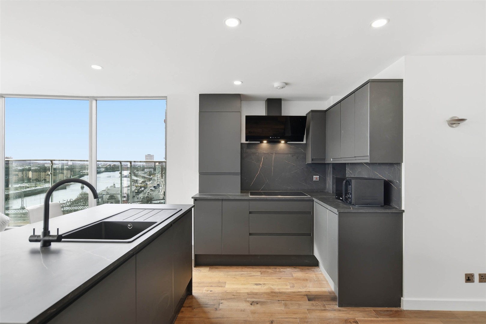 Flat 10 308 Clyde Street 6 (Large)