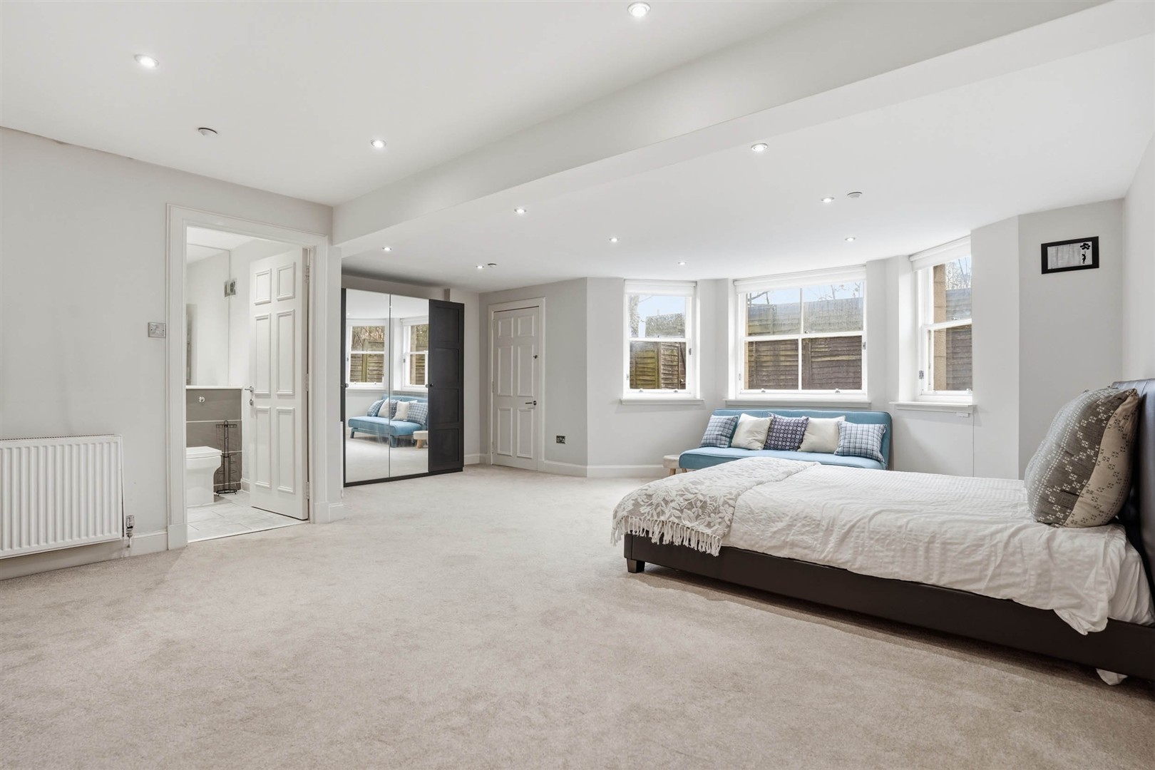 Lower Duplex 10 Woodside Crescent 11 (Large)