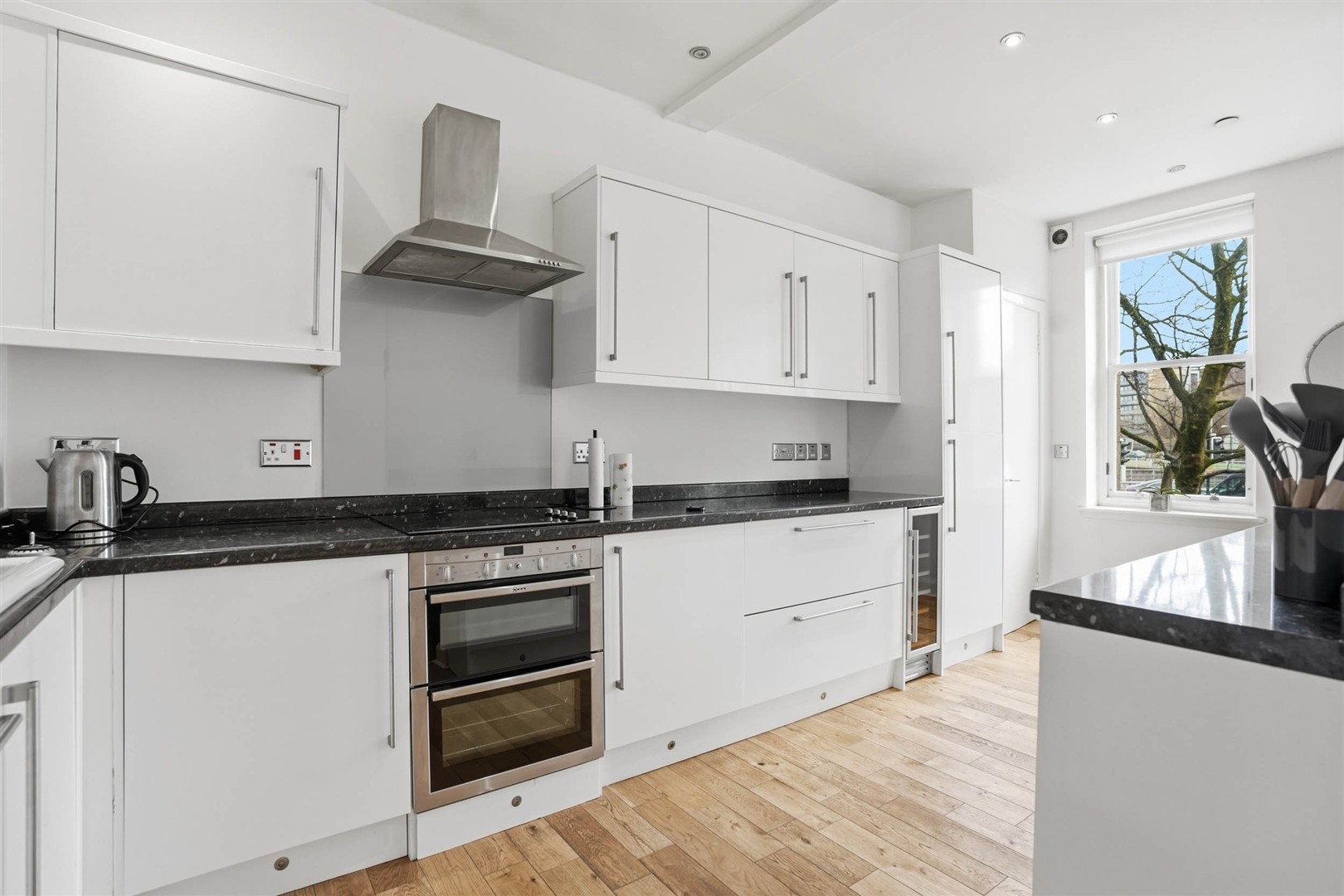 Lower Duplex 10 Woodside Crescent 5 (Large)