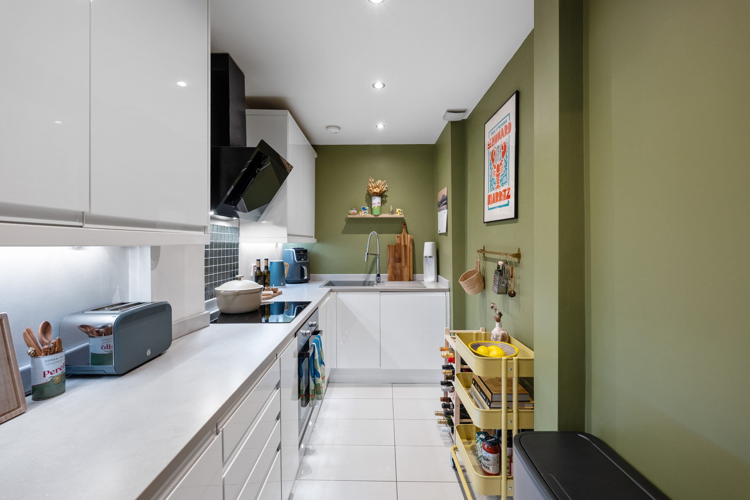 Main Door, 70 Clincart Road (7)