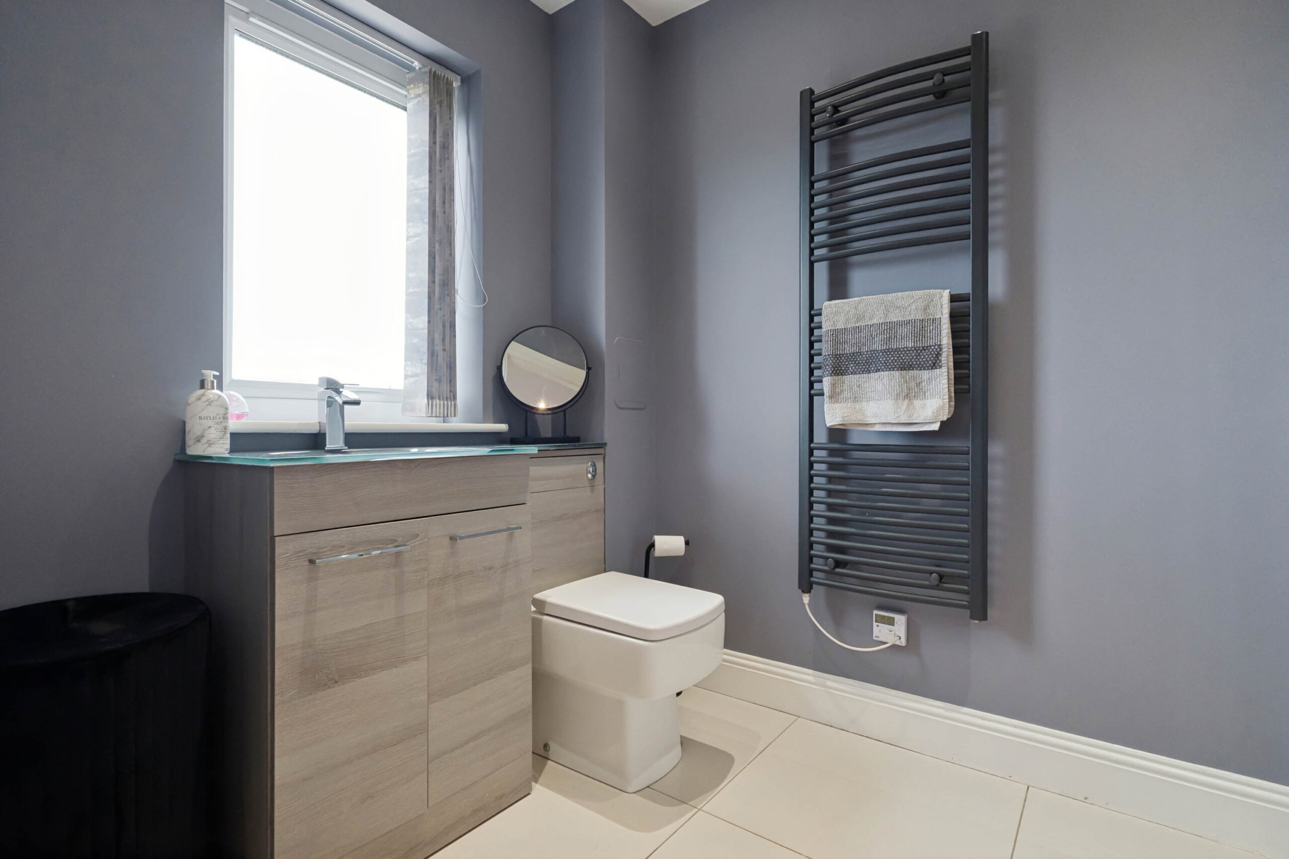 en-suite to bedroom 2_2