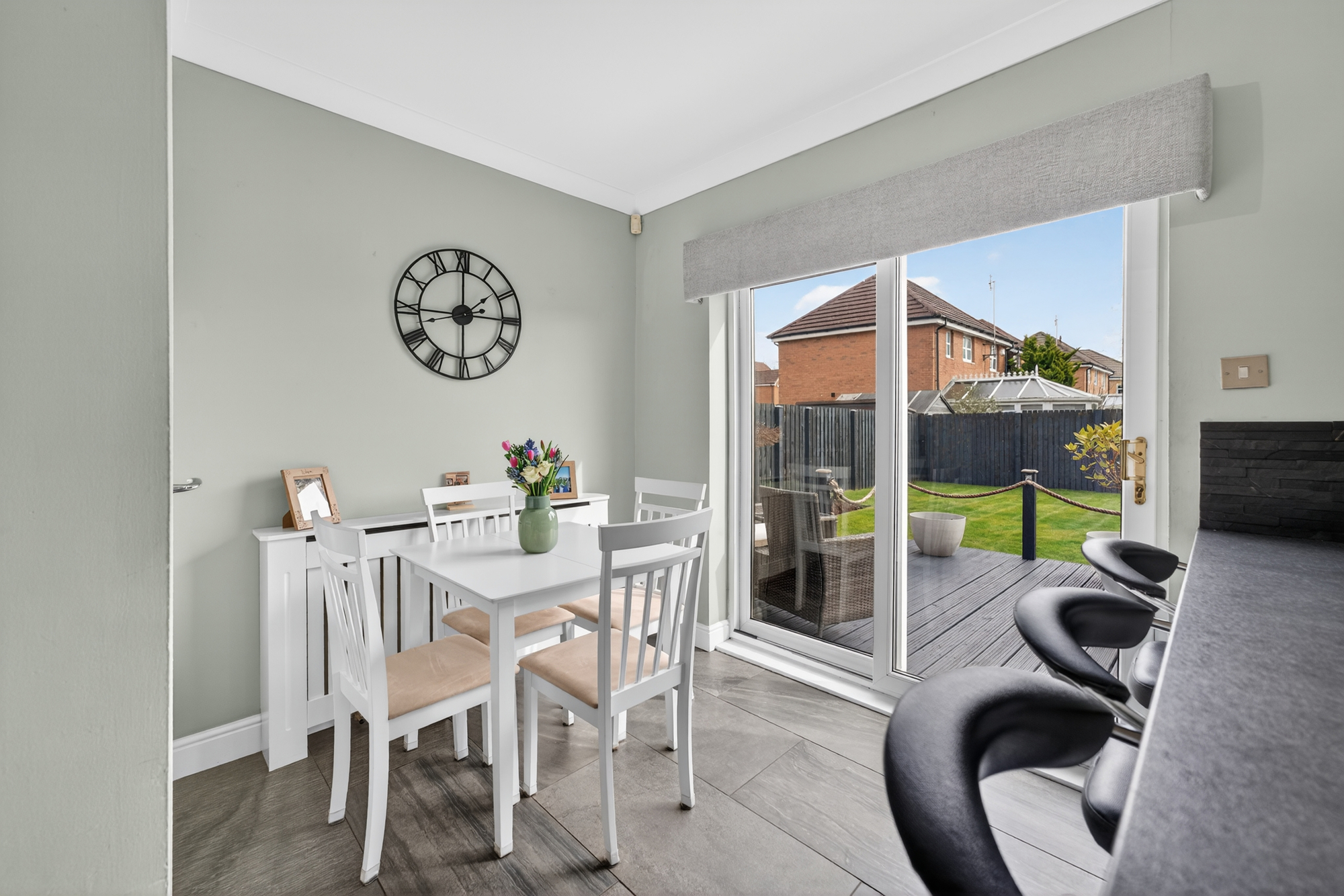 12_32 whiteside drive_12