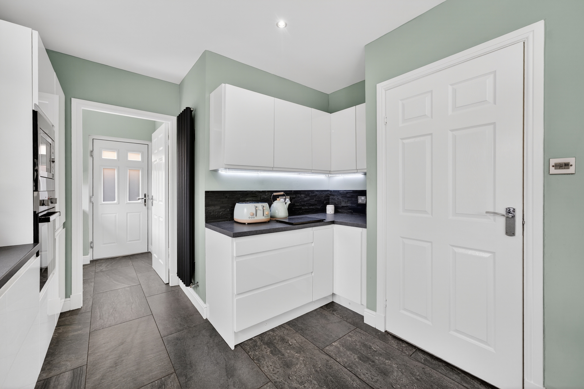 14_32 whiteside drive_14