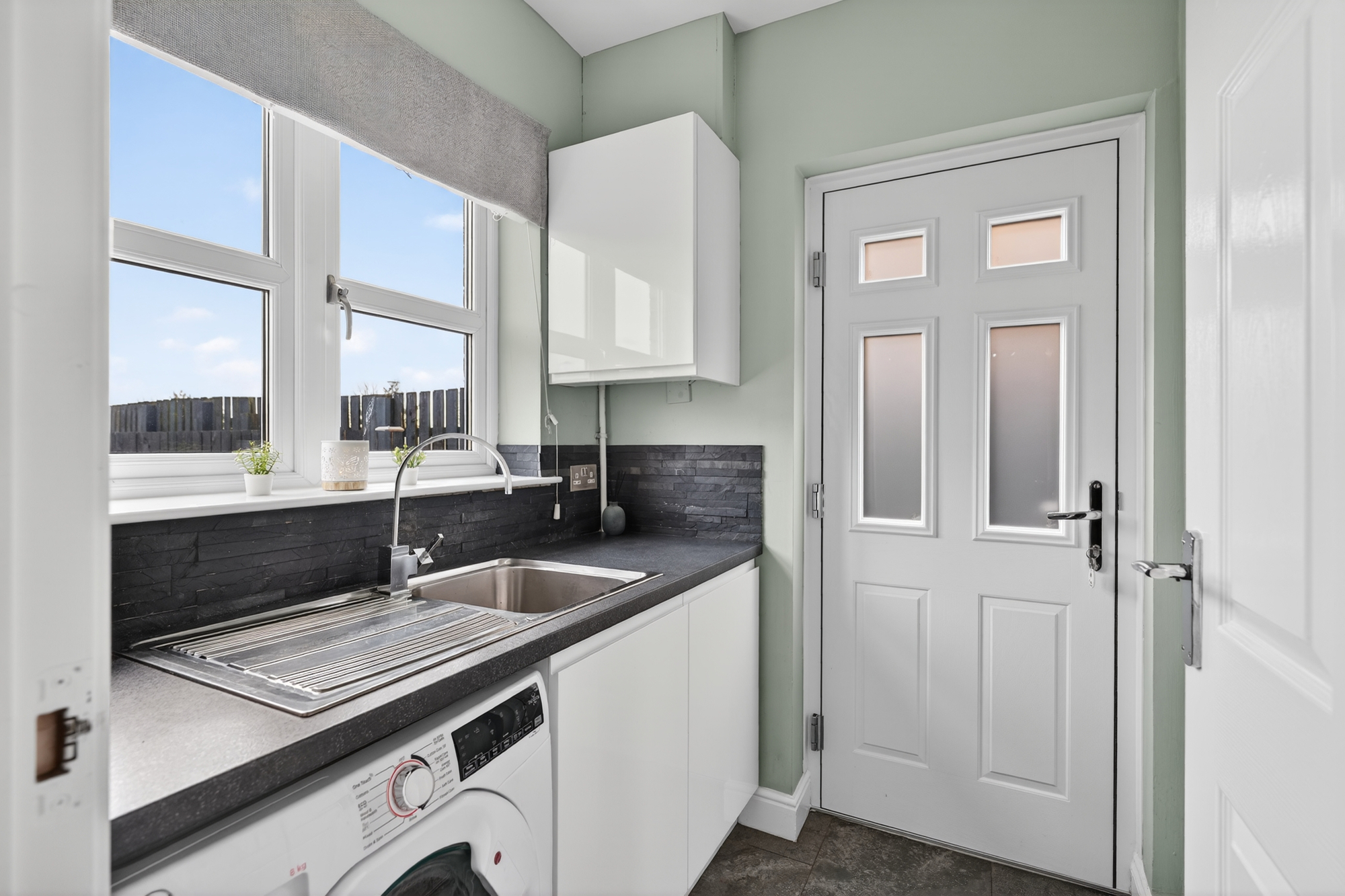 15_32 whiteside drive_15