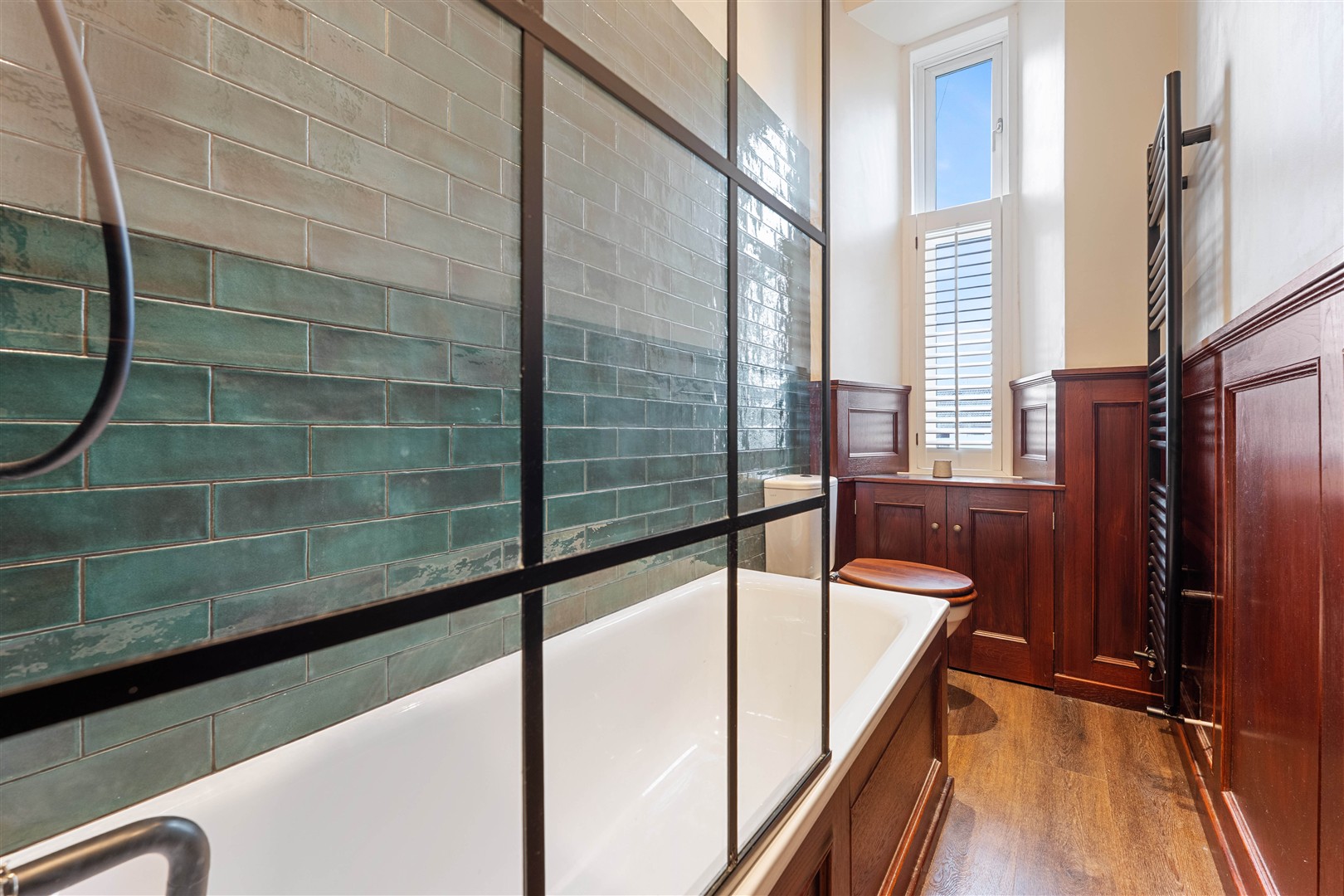 2.1 250 Crow Road 10 (Large)