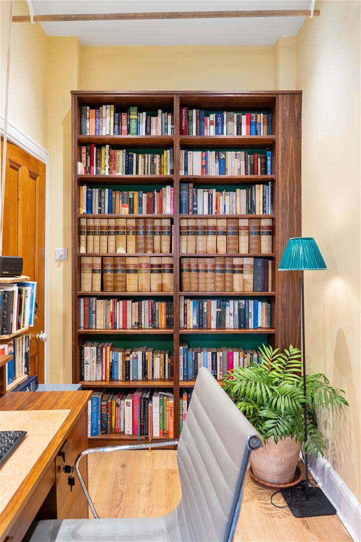 2.1 250 Crow Road 13 (Large)