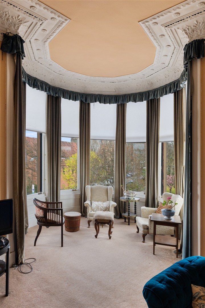 2.2 1 Novar Drive 14 (Large)