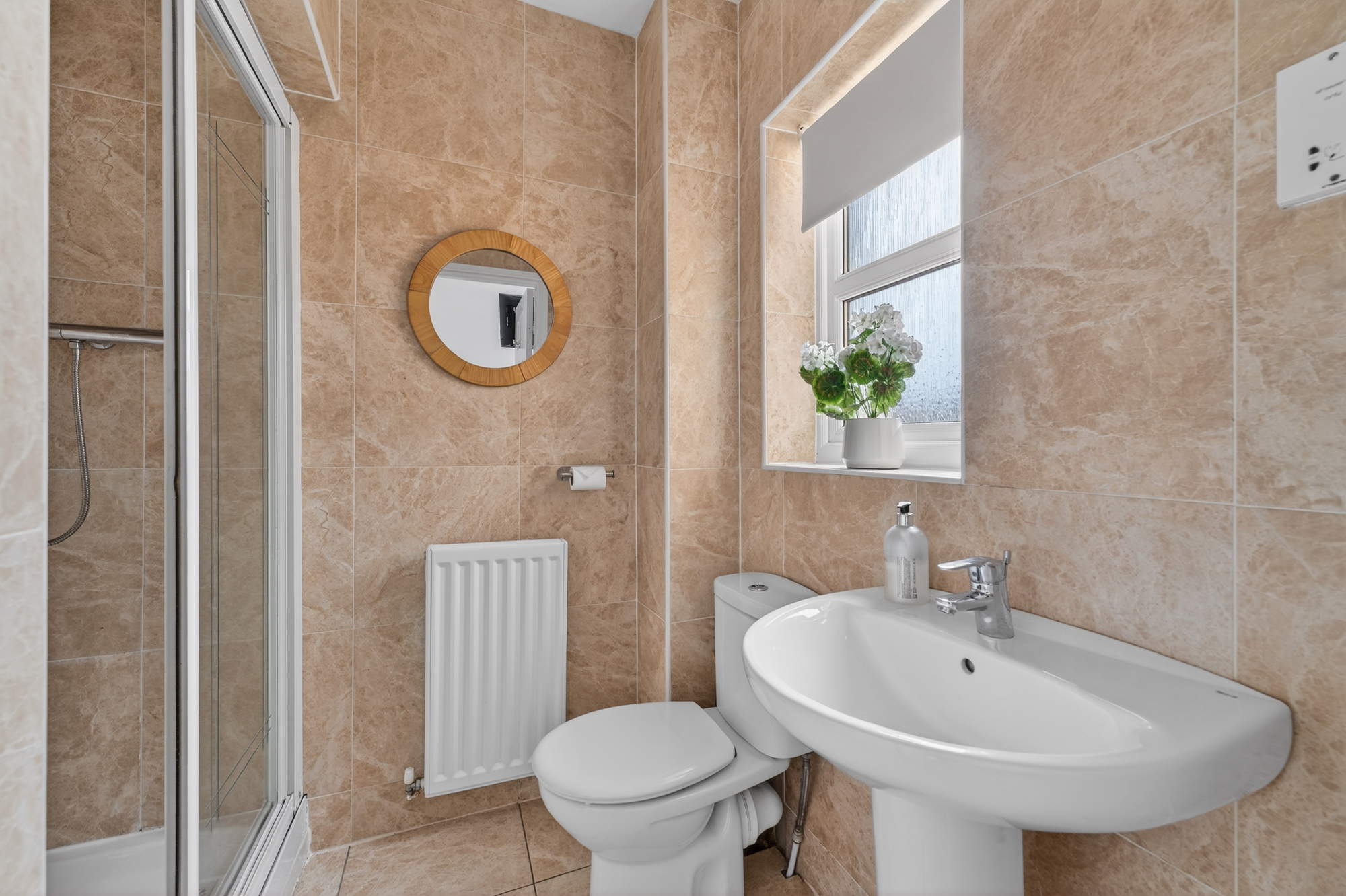 25_32 whiteside drive_25