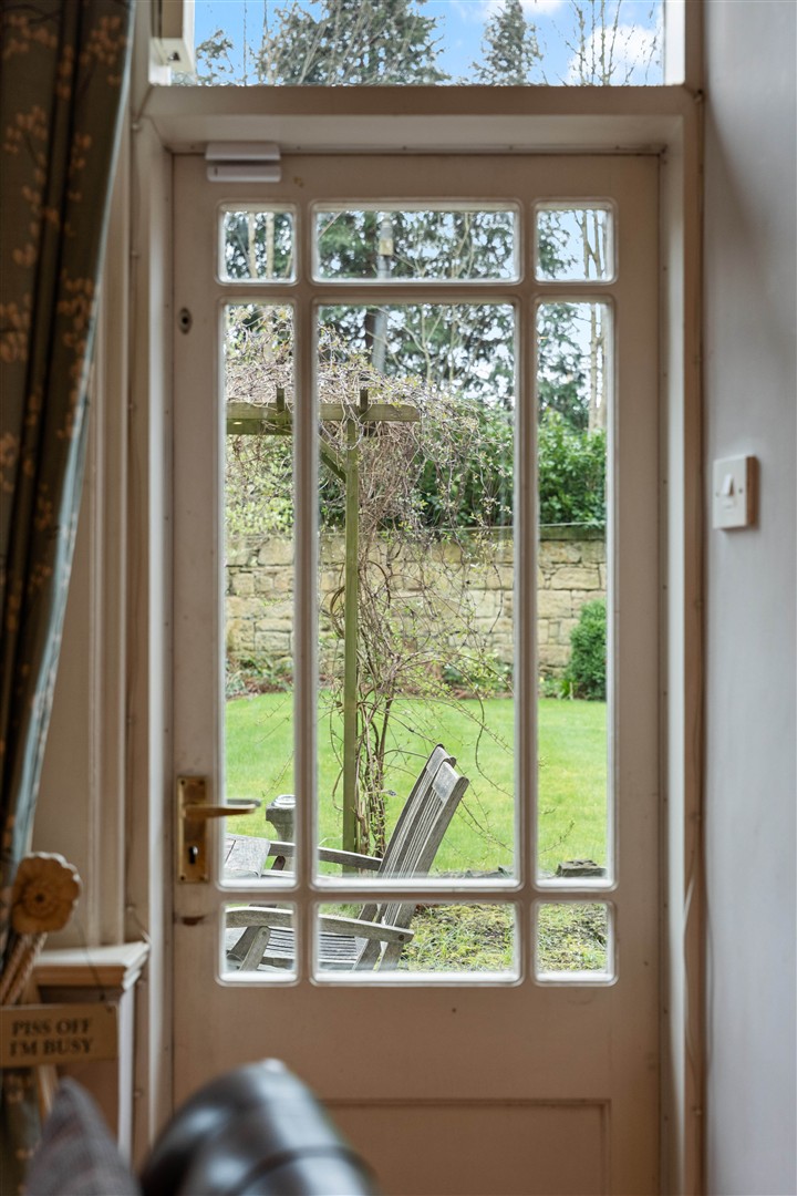 2A Devonshire Terrace 18 (Large)
