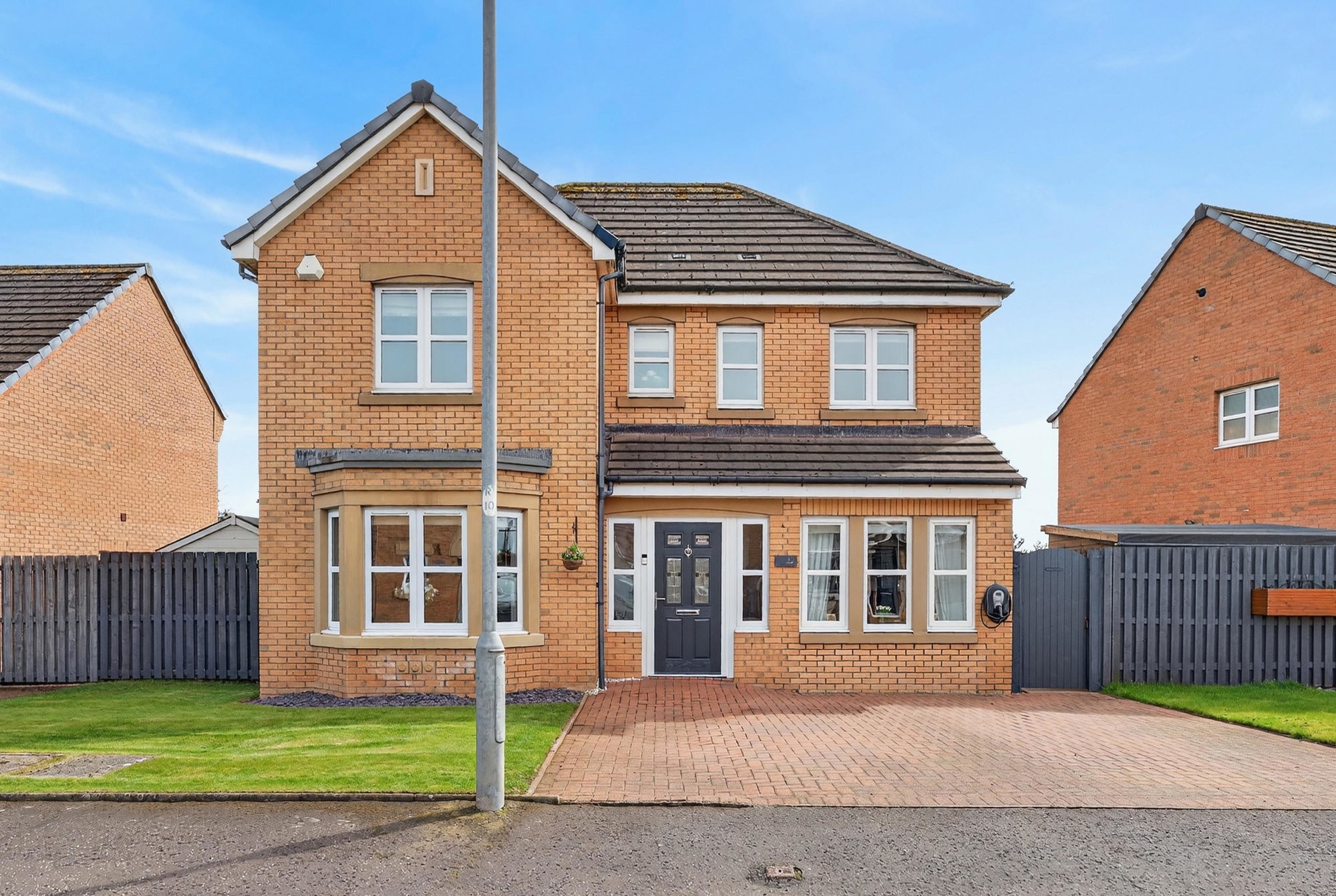 2_32 whiteside drive_02