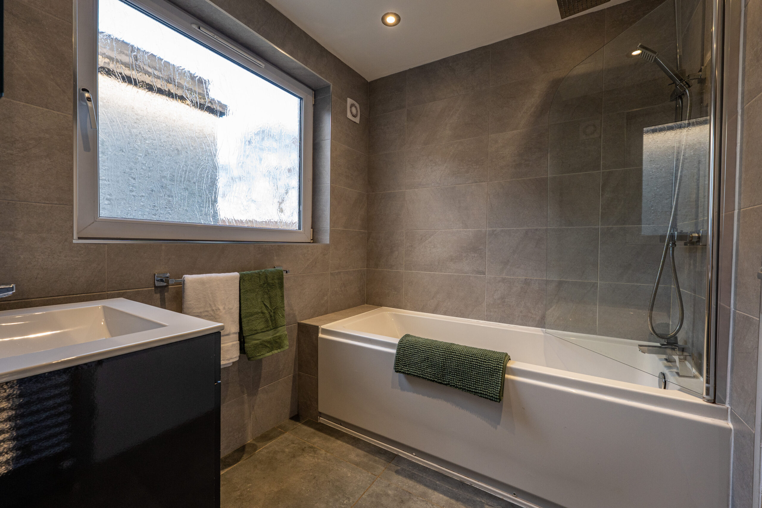 3.1, 10 Haggswood Avenue (3)