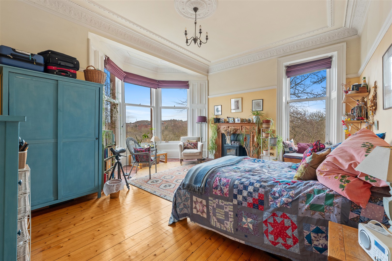 3.2 11 Kirklee Quadrant 10 (Large)