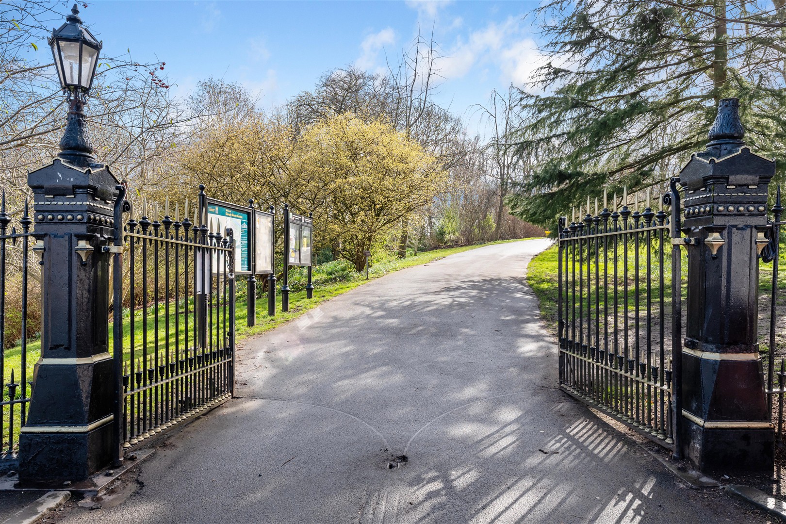 3.2 11 Kirklee Quadrant 21 (Large)